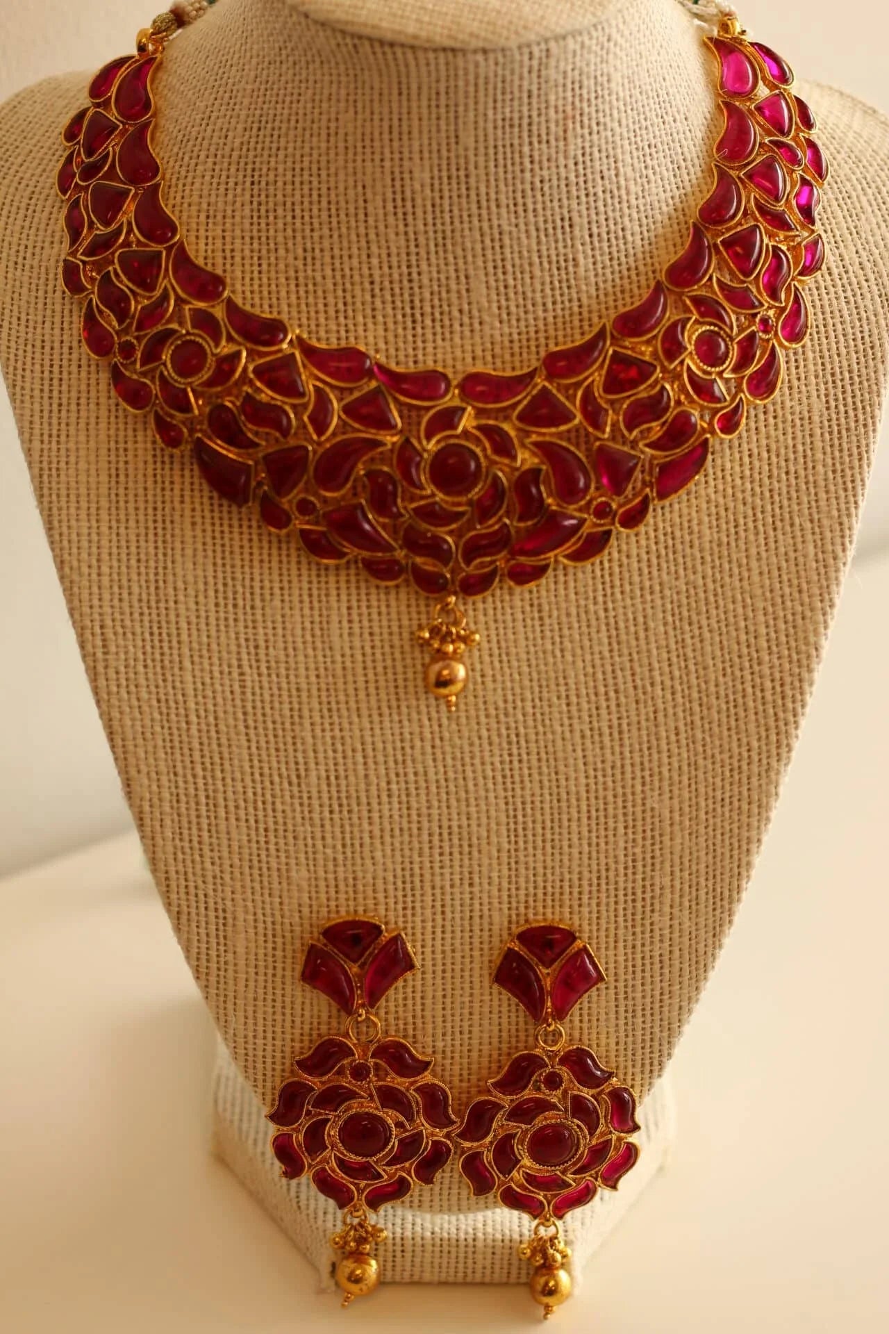 Gorgeous Gold Base Ruby Stone Rose Color Necklace set