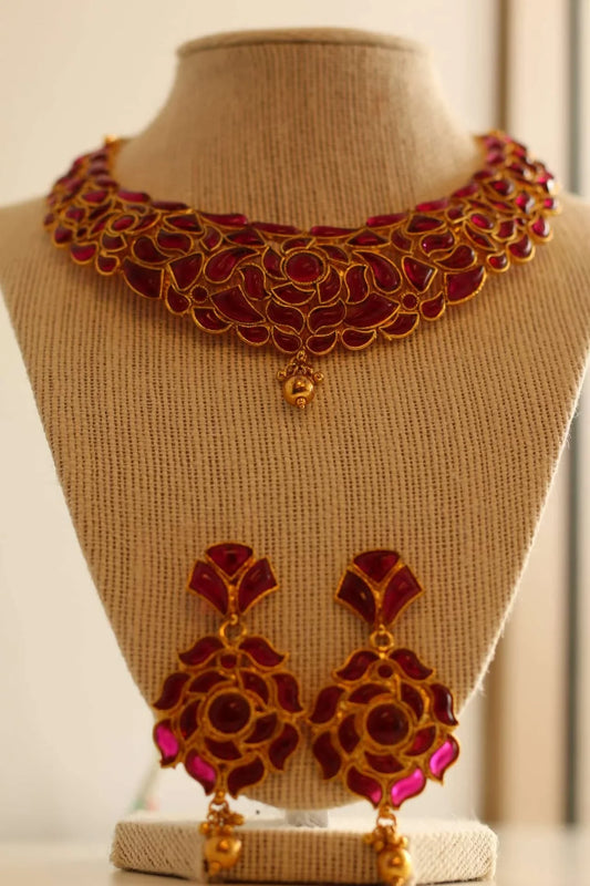 Gorgeous Gold Base Ruby Stone Rose Color Necklace set