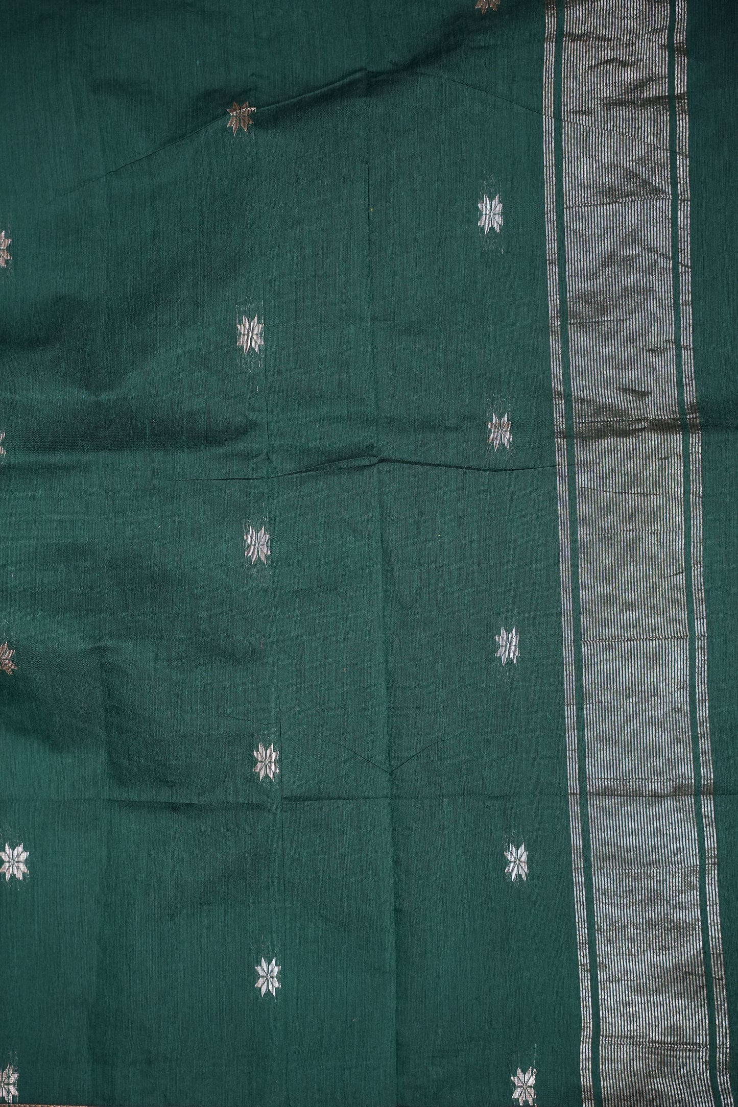 Maheshwari Silk Cotton Saree - Bottle Green