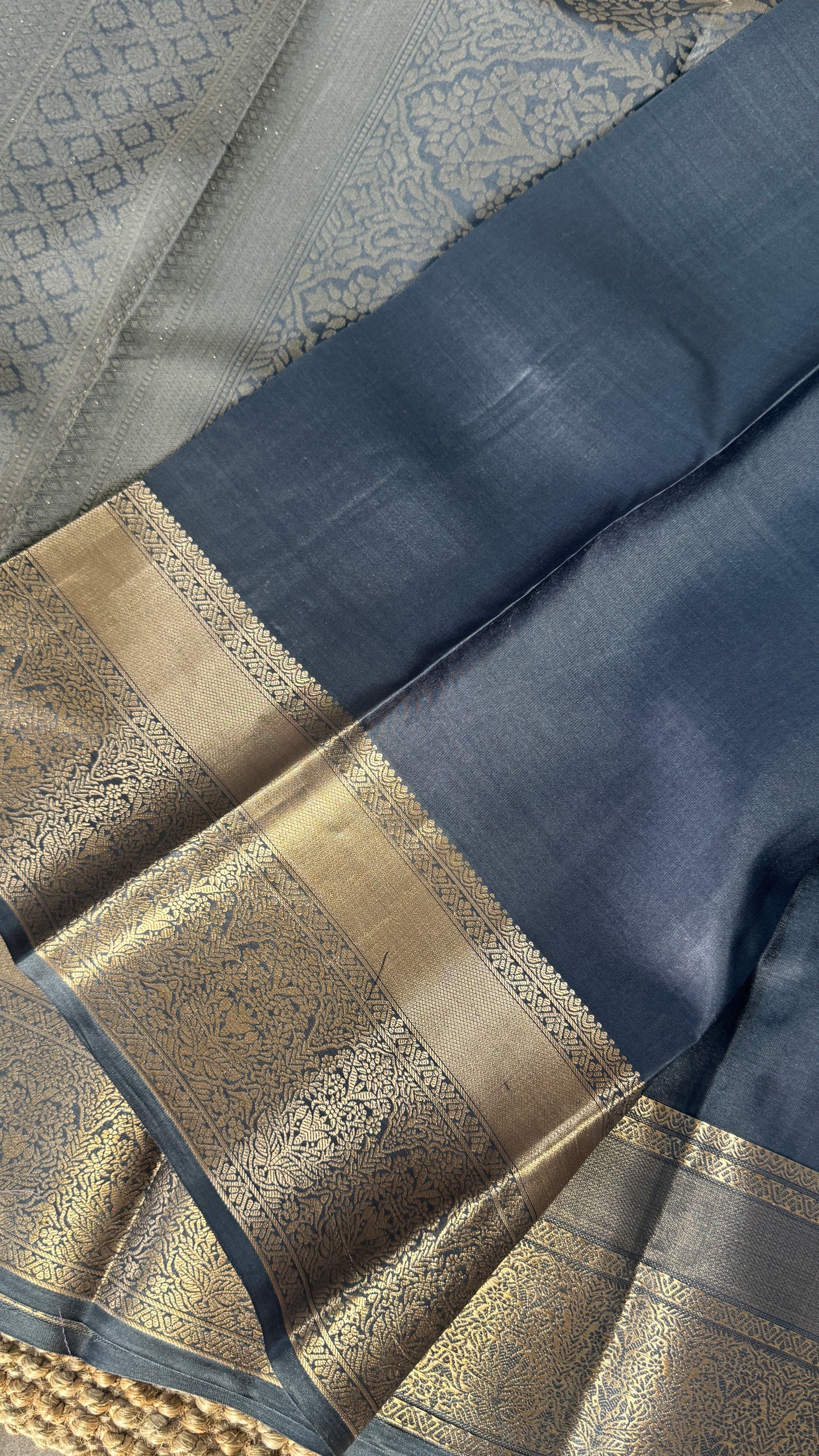 Pure Kanchivaram Silk Saree – Grey