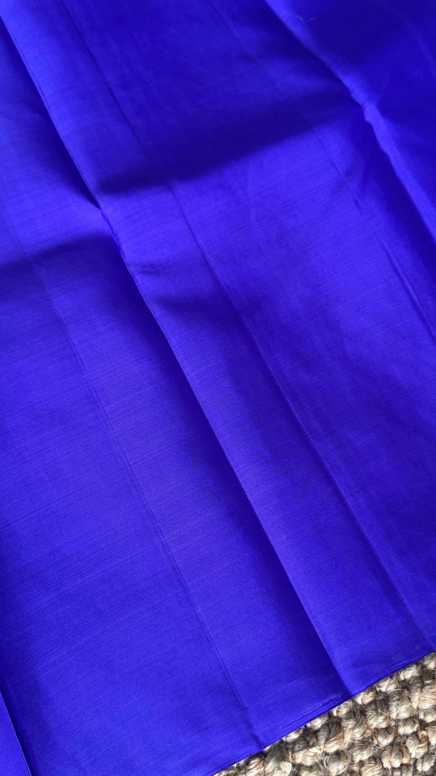 Kanchivaram Pure Silk Handloom Borderless Saree – Pink with Royal Blue Pallu