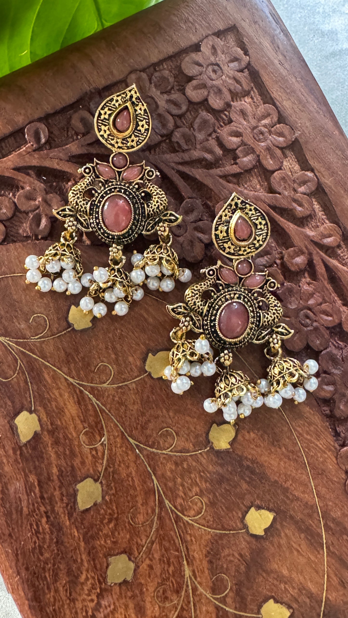 Gorgeous Designer Hangings Set - Mauve Stone