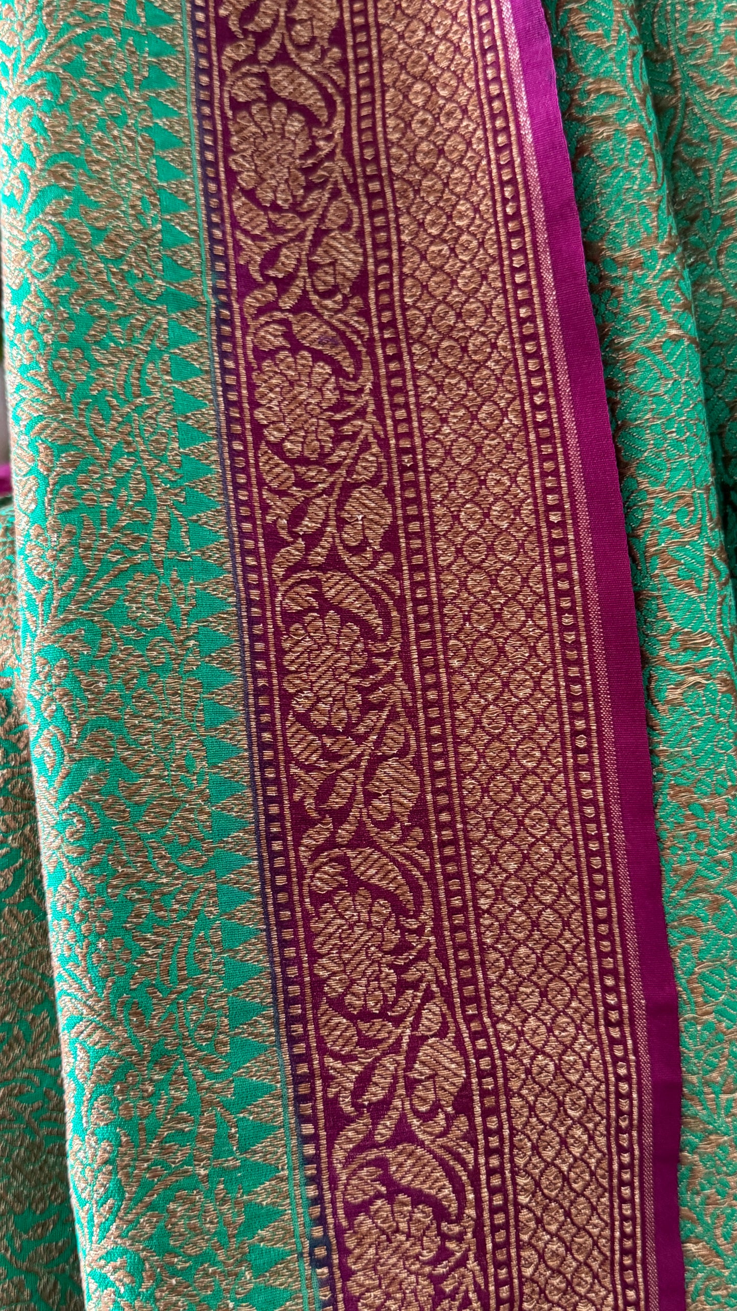Raw Banarasi Handloom – Rama green with Wine