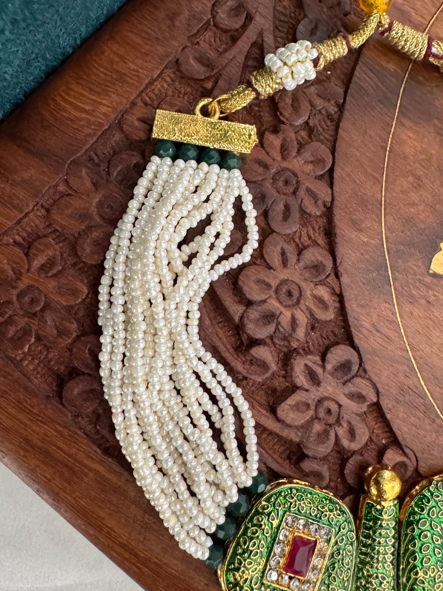 Kundan Polki Diamond Choker Set – White Beaded Indian Bridal Jewellery