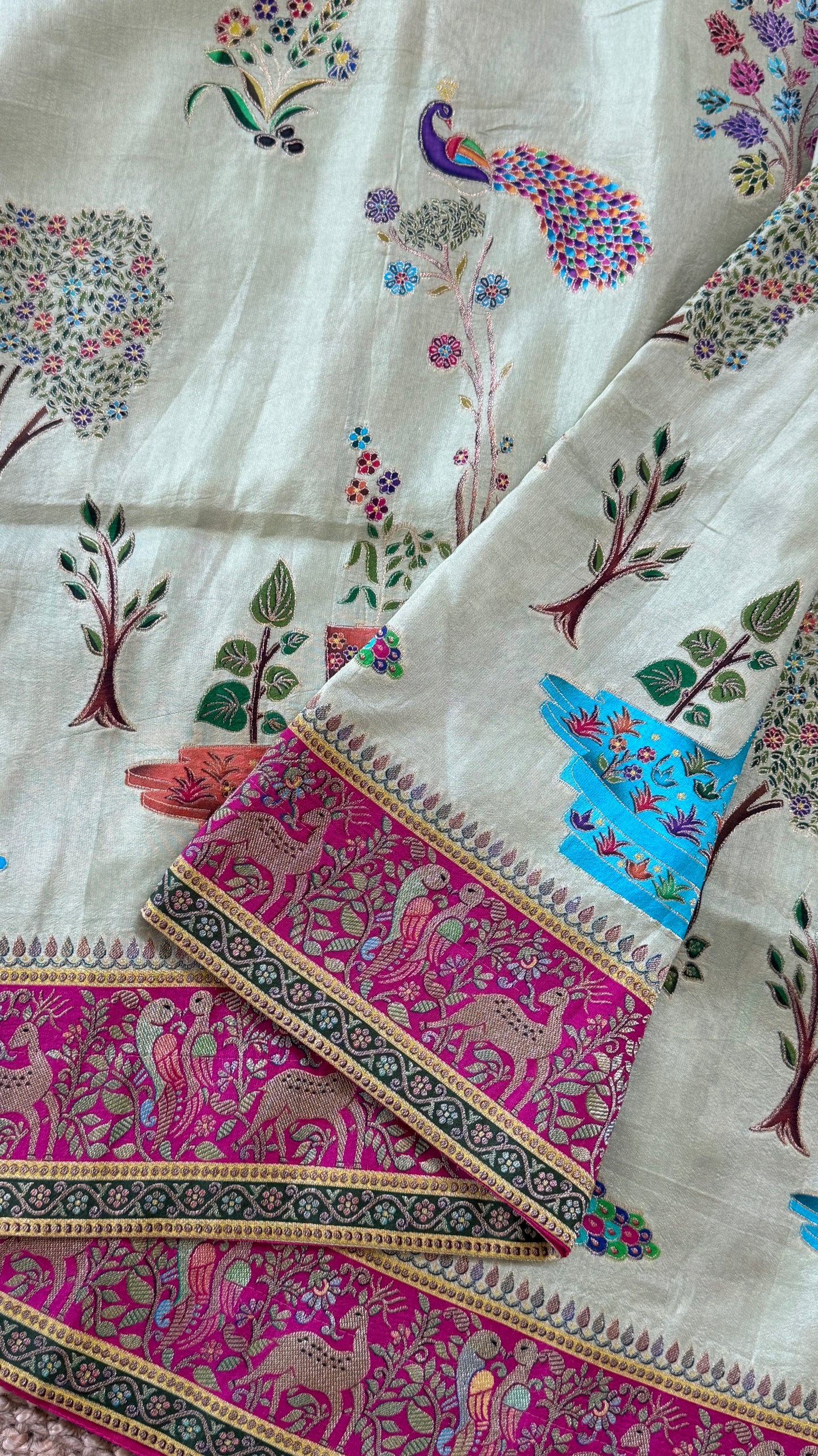 A Kashmiri Pashmina Banarasi Handwoven Storytelling Sarees on Munga Silk - Baby Green