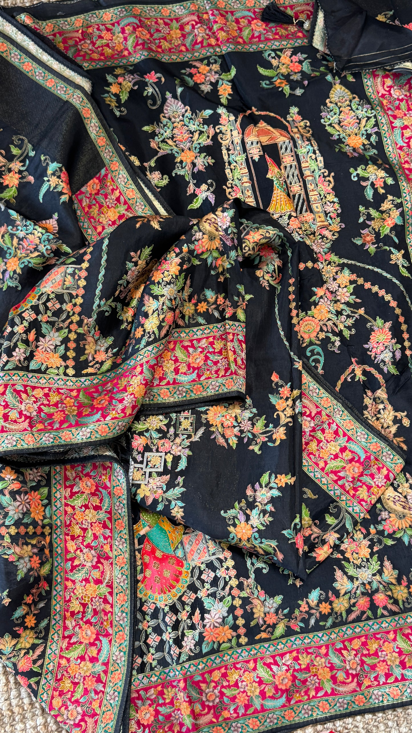 A Kashmiri Pashmina Banarasi Handwoven Storytelling Sarees - Black