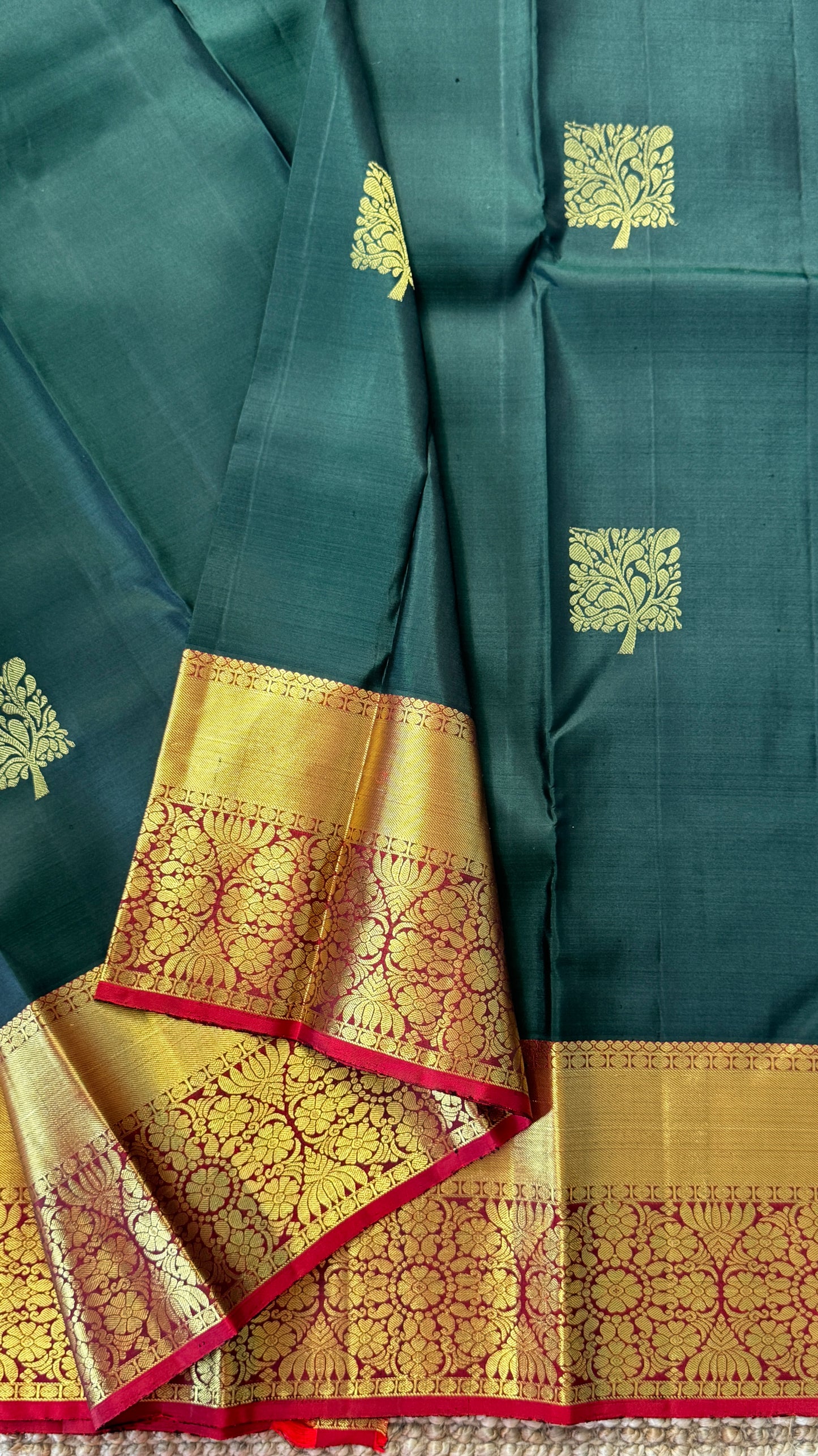 KANJIVARAM PURE SILK HANDLOOM SAREE in Bottle Green and contrast Red Pallu and Border