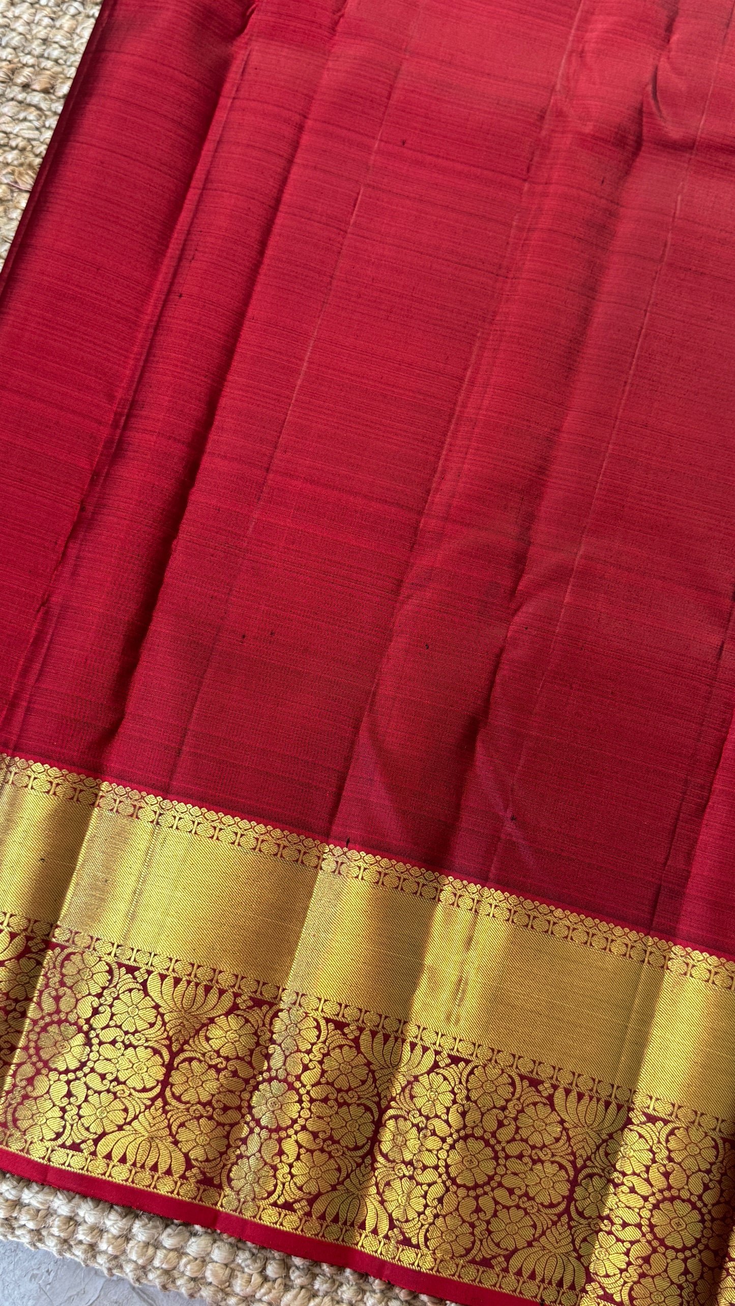 KANJIVARAM PURE SILK HANDLOOM SAREE in Bottle Green and contrast Red Pallu and Border