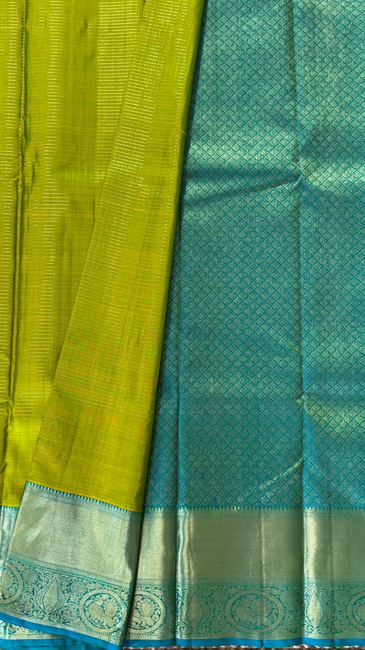 KANJIVARAM PURE SILK HANDLOOM SAREE in Green and contrast Rama Blue border