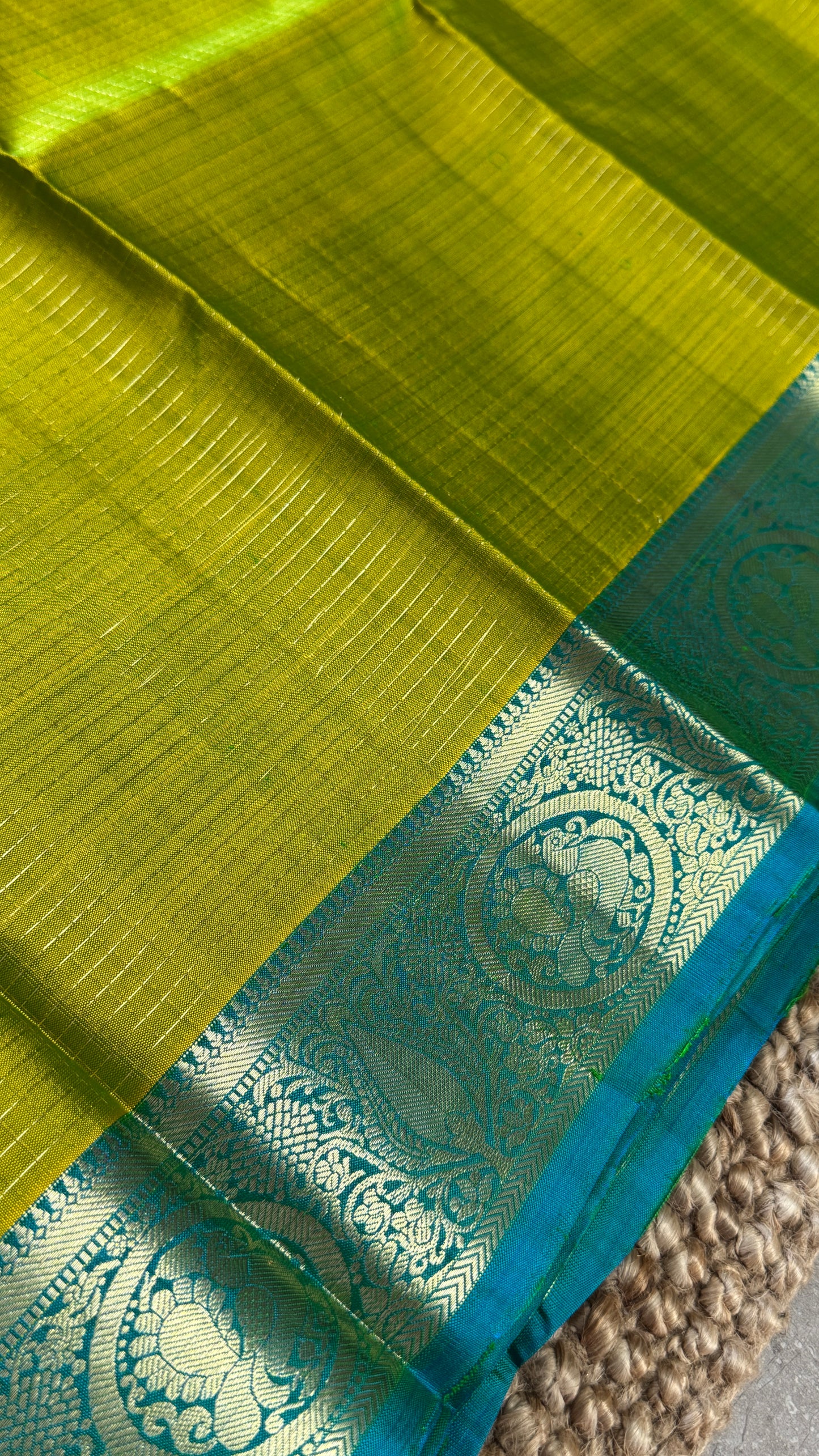 KANJIVARAM PURE SILK HANDLOOM SAREE in Green and contrast Rama Blue border