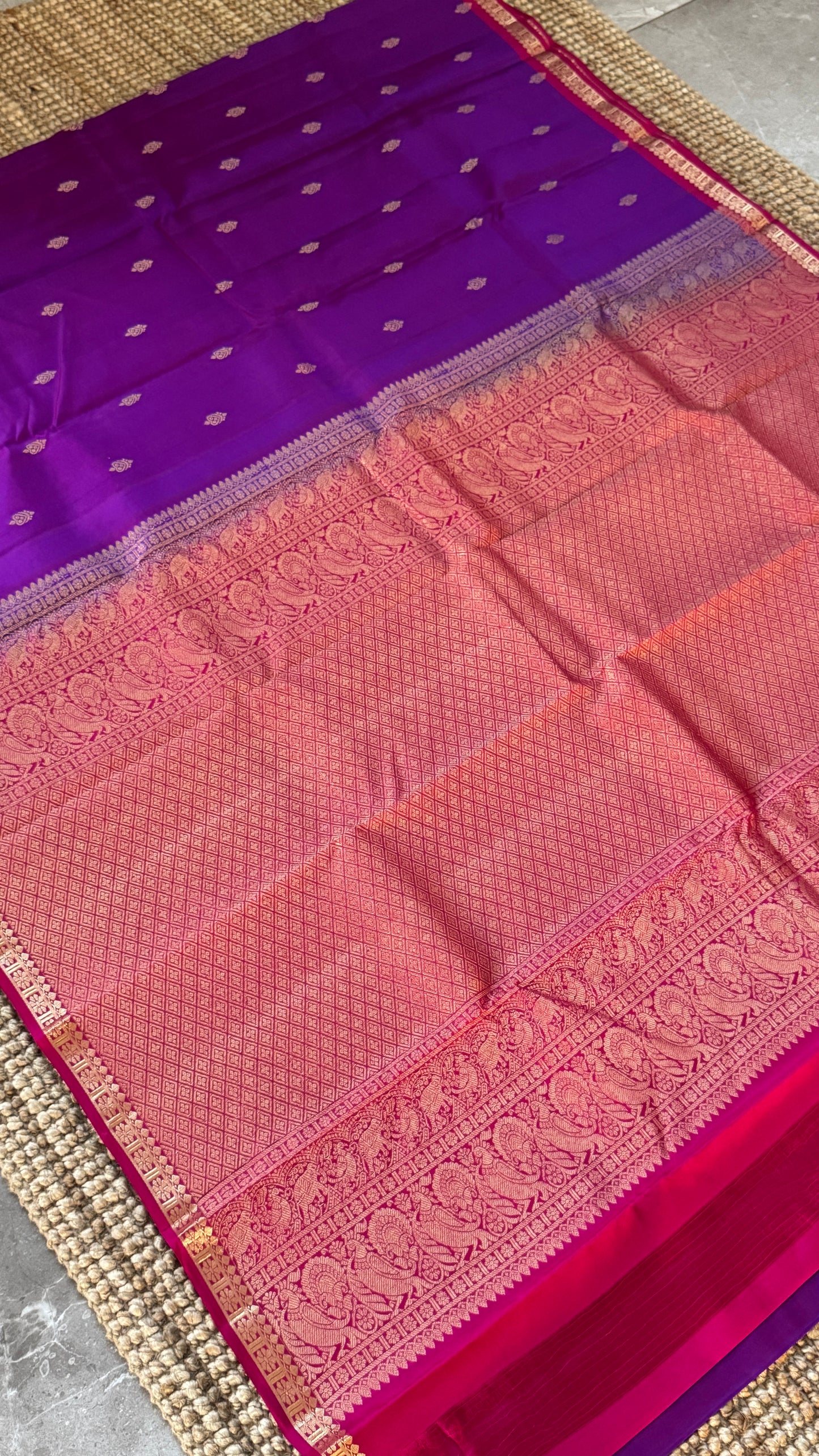 KANJIVARAM PURE SILK HANDLOOM SAREE in Purple and Pink Elegance