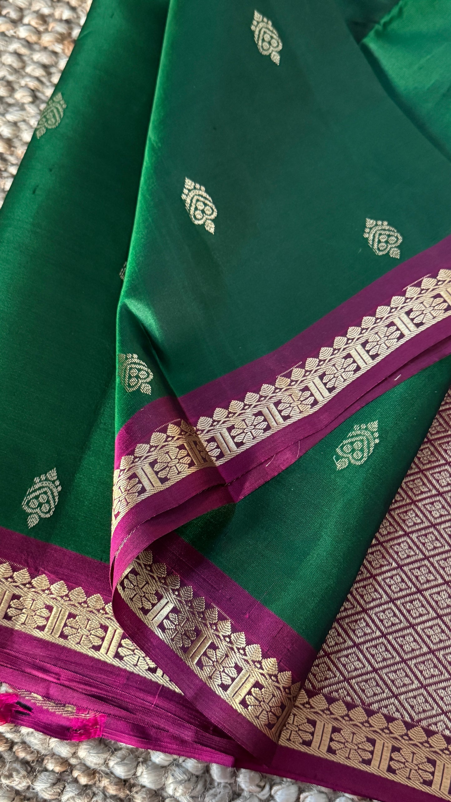 KANJIVARAM PURE SILK HANDLOOM SAREE in Bottle Green and Purple Elegance