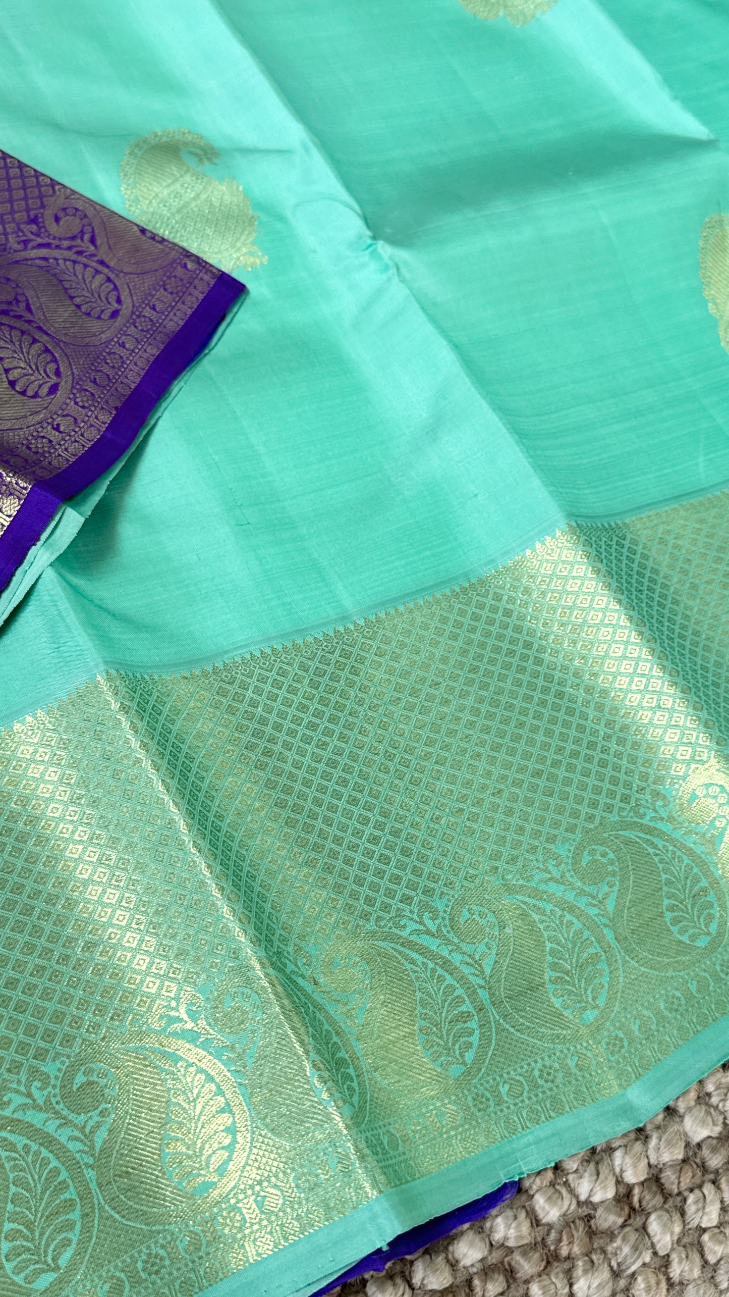 KANJIVARAM PURE SILK HANDLOOM SAREE – AQUAMARINE & PURPLE WITH MANGO AND PEACOCK MOTIFS