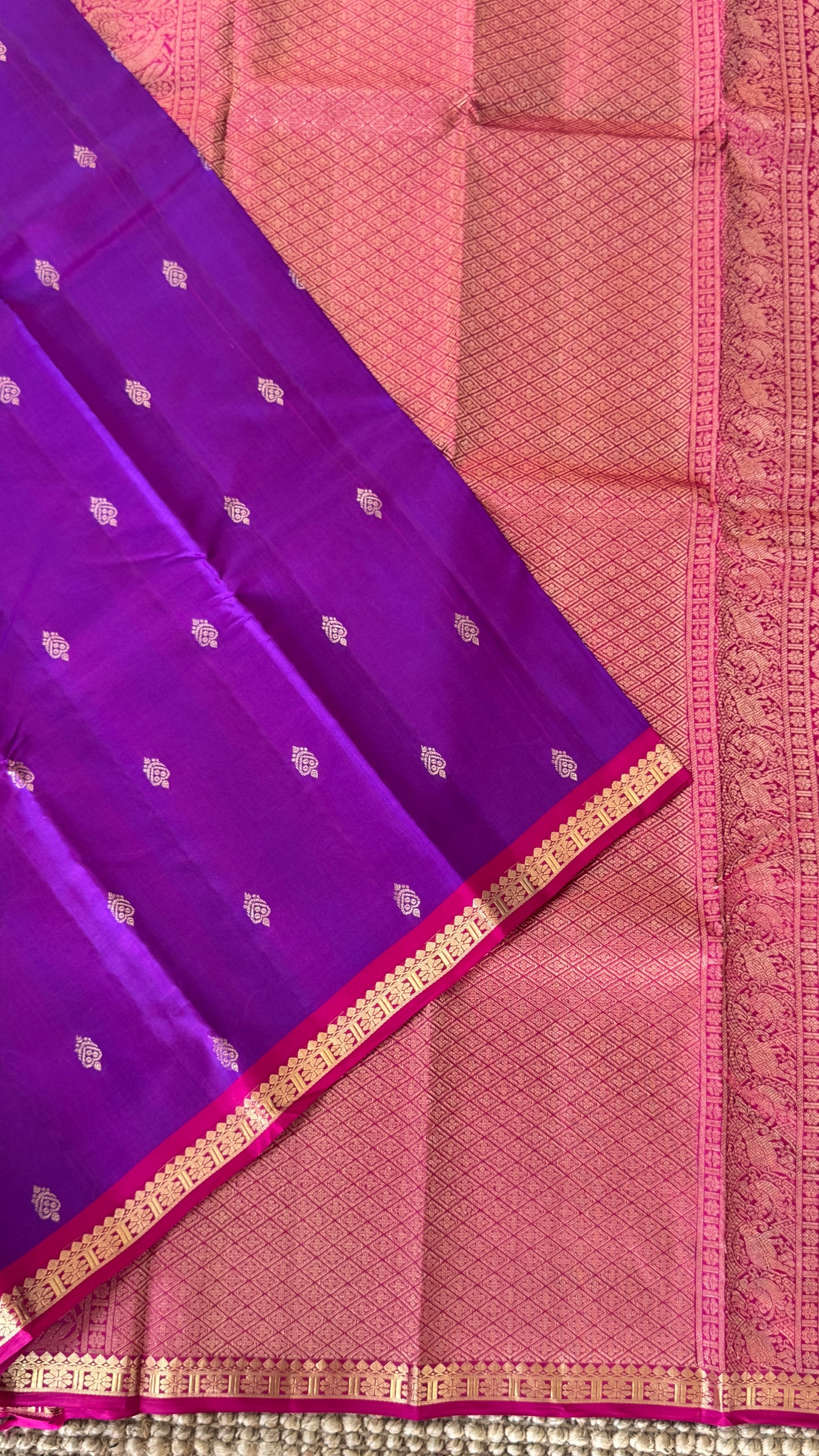 KANJIVARAM PURE SILK HANDLOOM SAREE in Purple and Pink Elegance