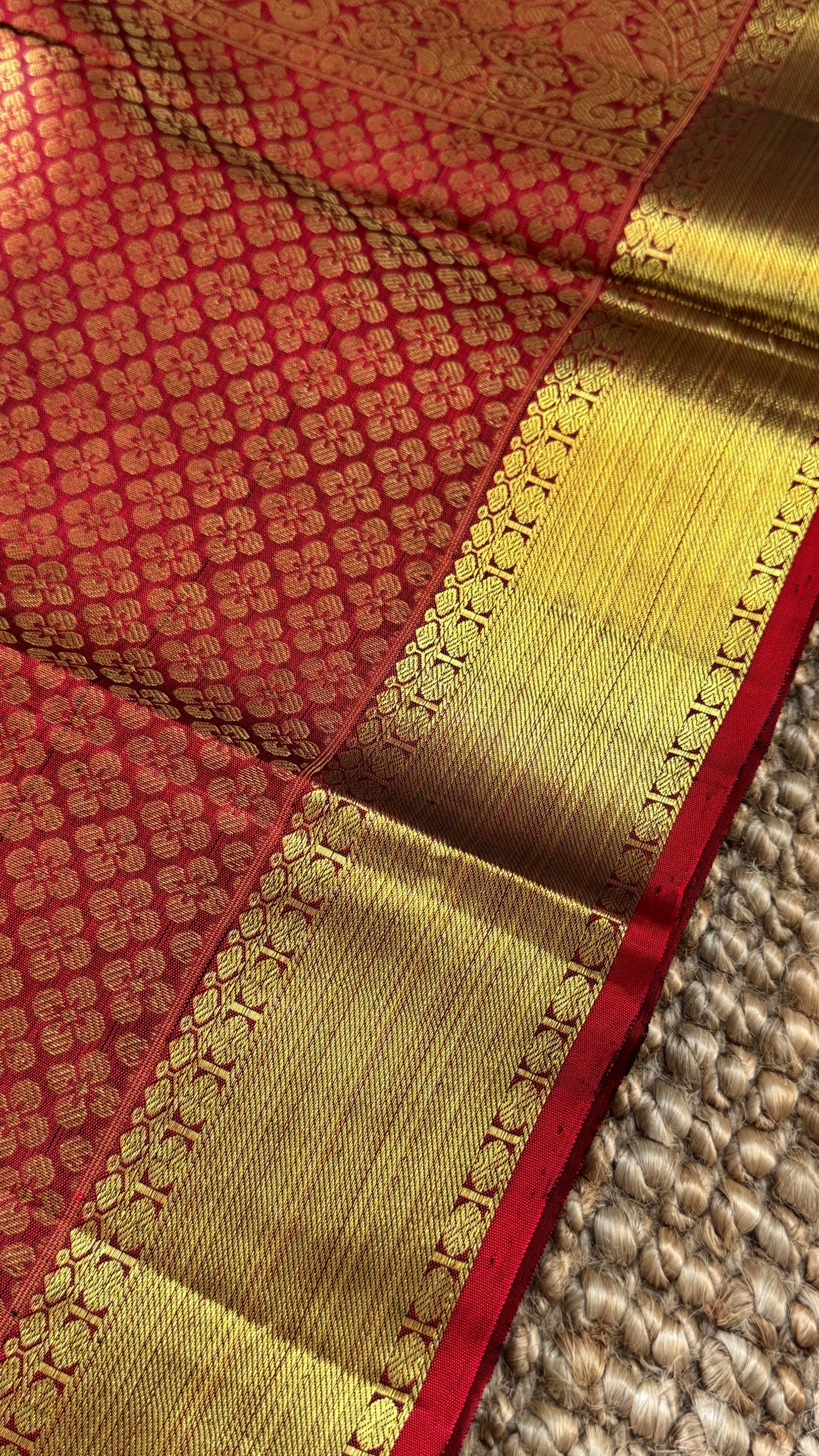 KANJIVARAM PURE SILK HANDLOOM SAREE in Bottle Green and contrast Red Pallu and Border