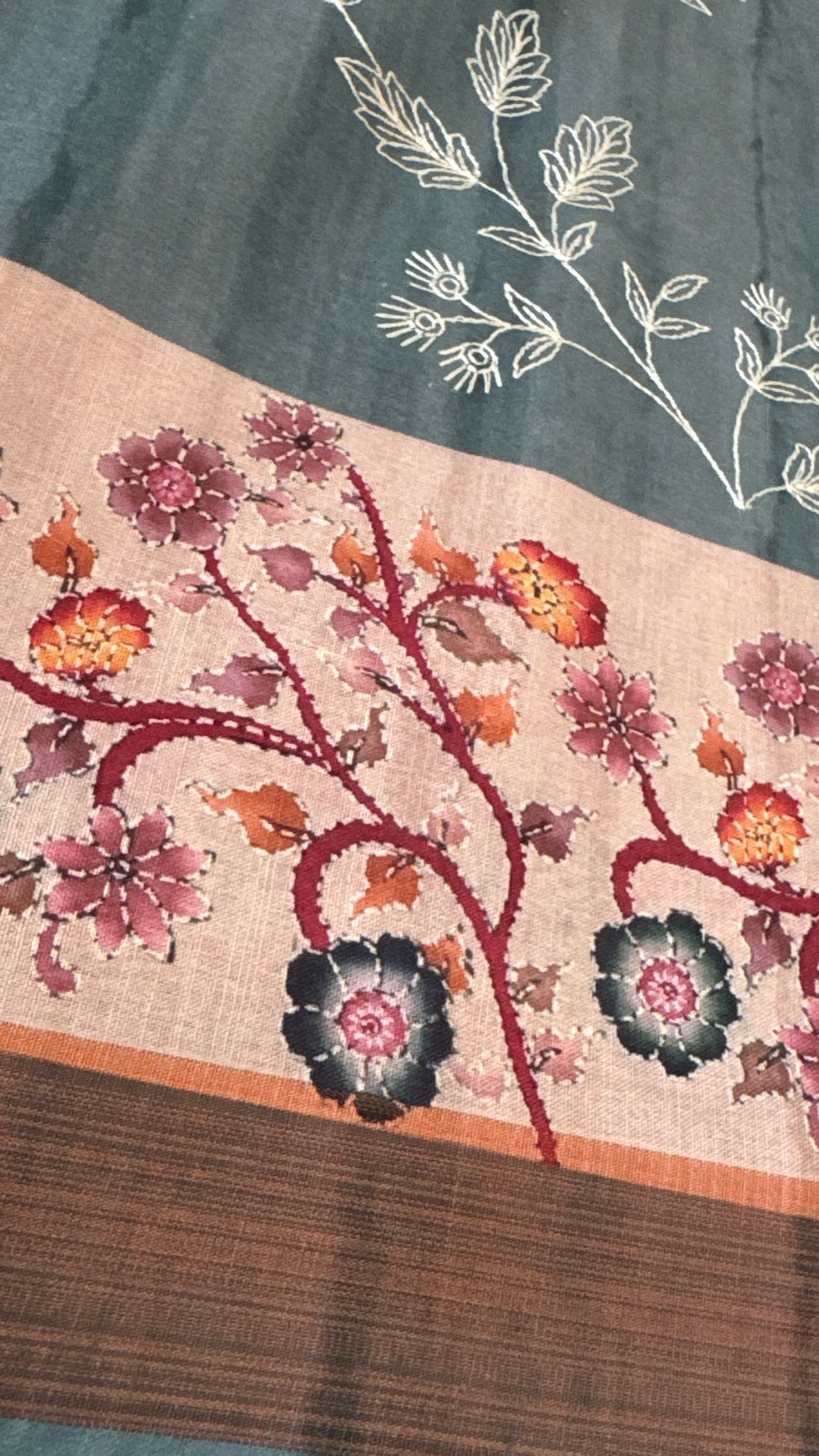 HANDLOOM SOFT RAW SILK KALAMKARI EMBROIDERED SAREE – GREY