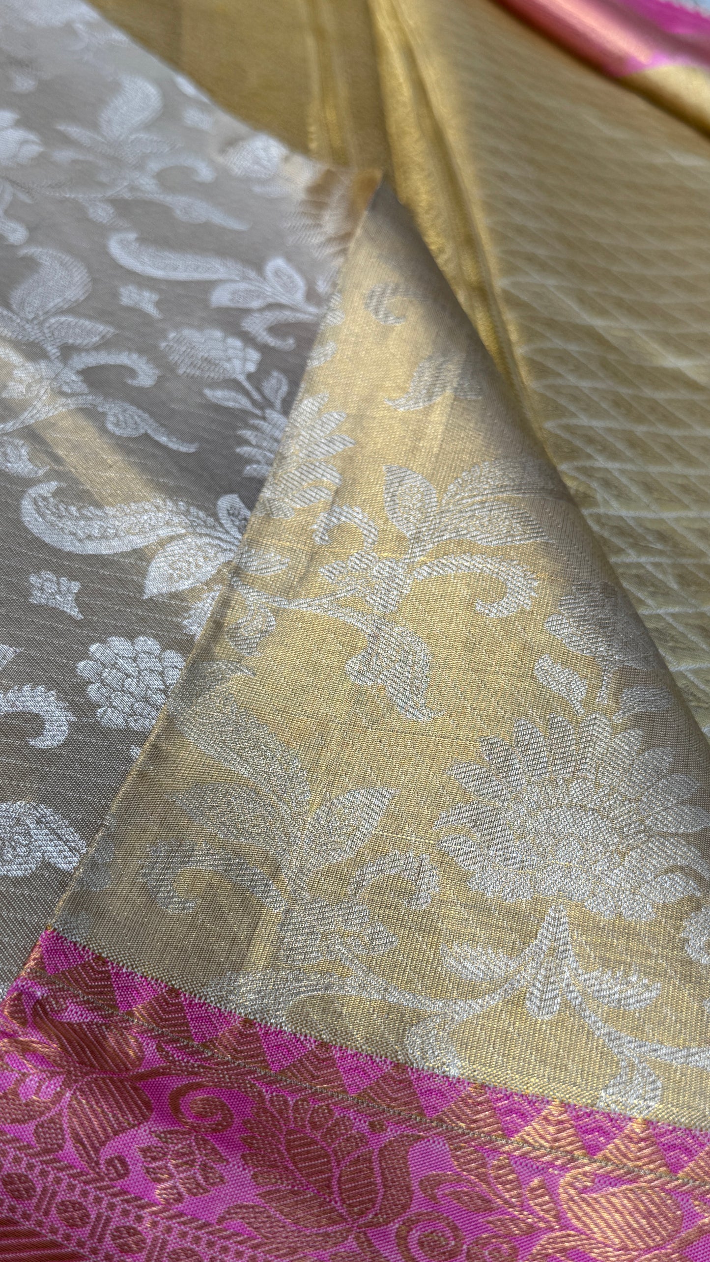 PURE TISSUE KANJIVARAM SILK HANDLOOM SAREE – BEIGE WITH PINK BORDER