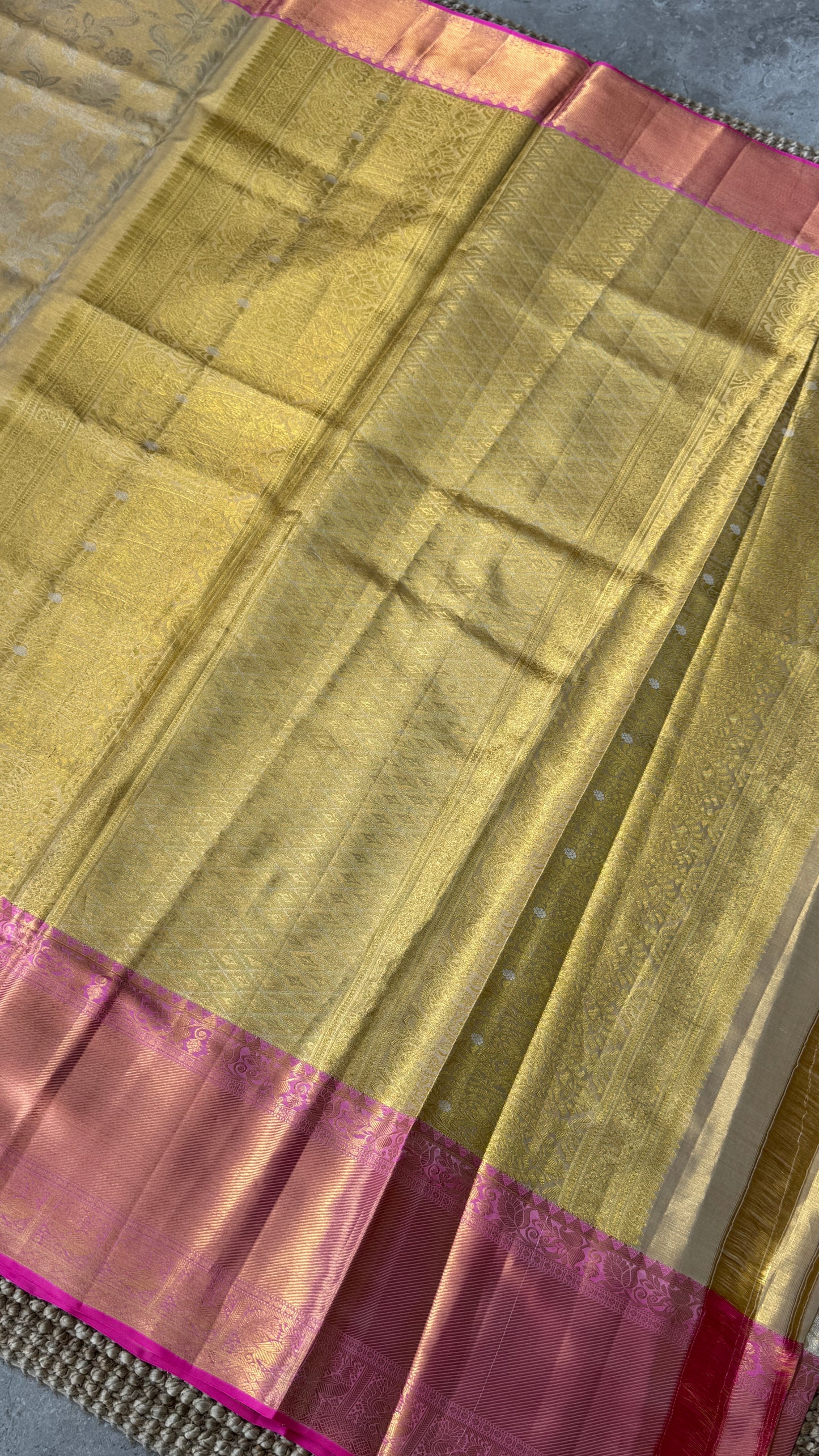 PURE TISSUE KANJIVARAM SILK HANDLOOM SAREE – BEIGE WITH PINK BORDER