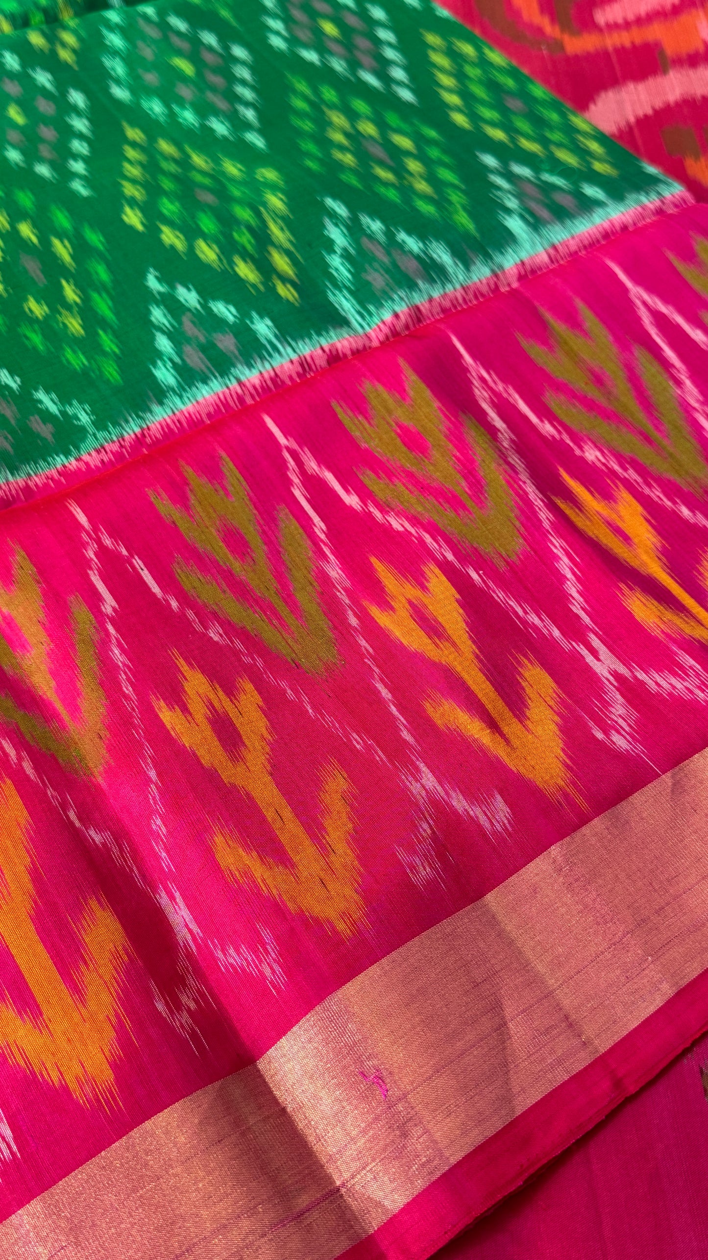 PURE SOFT SILK HANDLOOM SAREE – BOTTLE GREEN WITH PINK BORDER