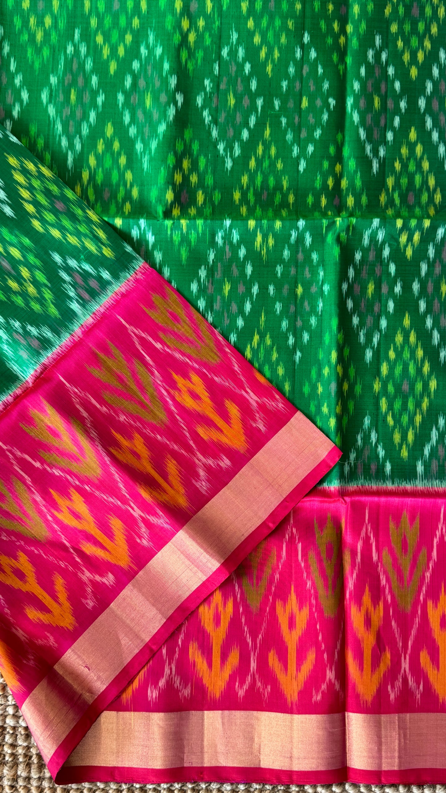 PURE SOFT SILK HANDLOOM SAREE – BOTTLE GREEN WITH PINK BORDER
