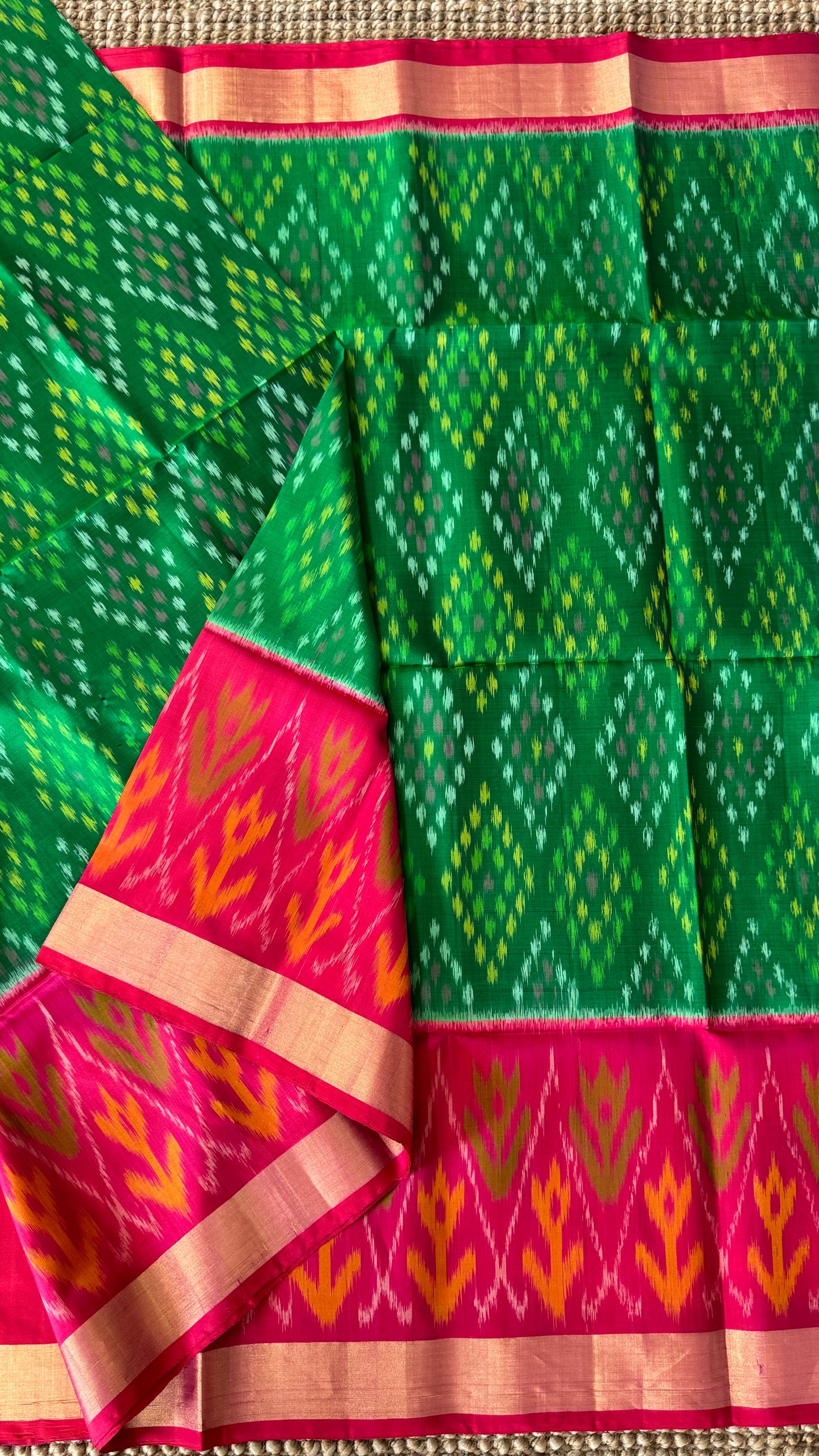 PURE SOFT SILK HANDLOOM SAREE – BOTTLE GREEN WITH PINK BORDER