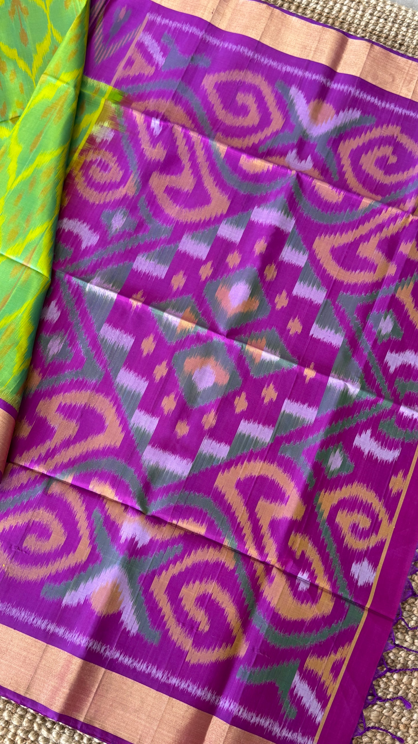 PURE SOFT SILK HANDLOOM SAREE – PARROT GREEN BODY WITH PURPLE PALLU & IKKAT DESIGN