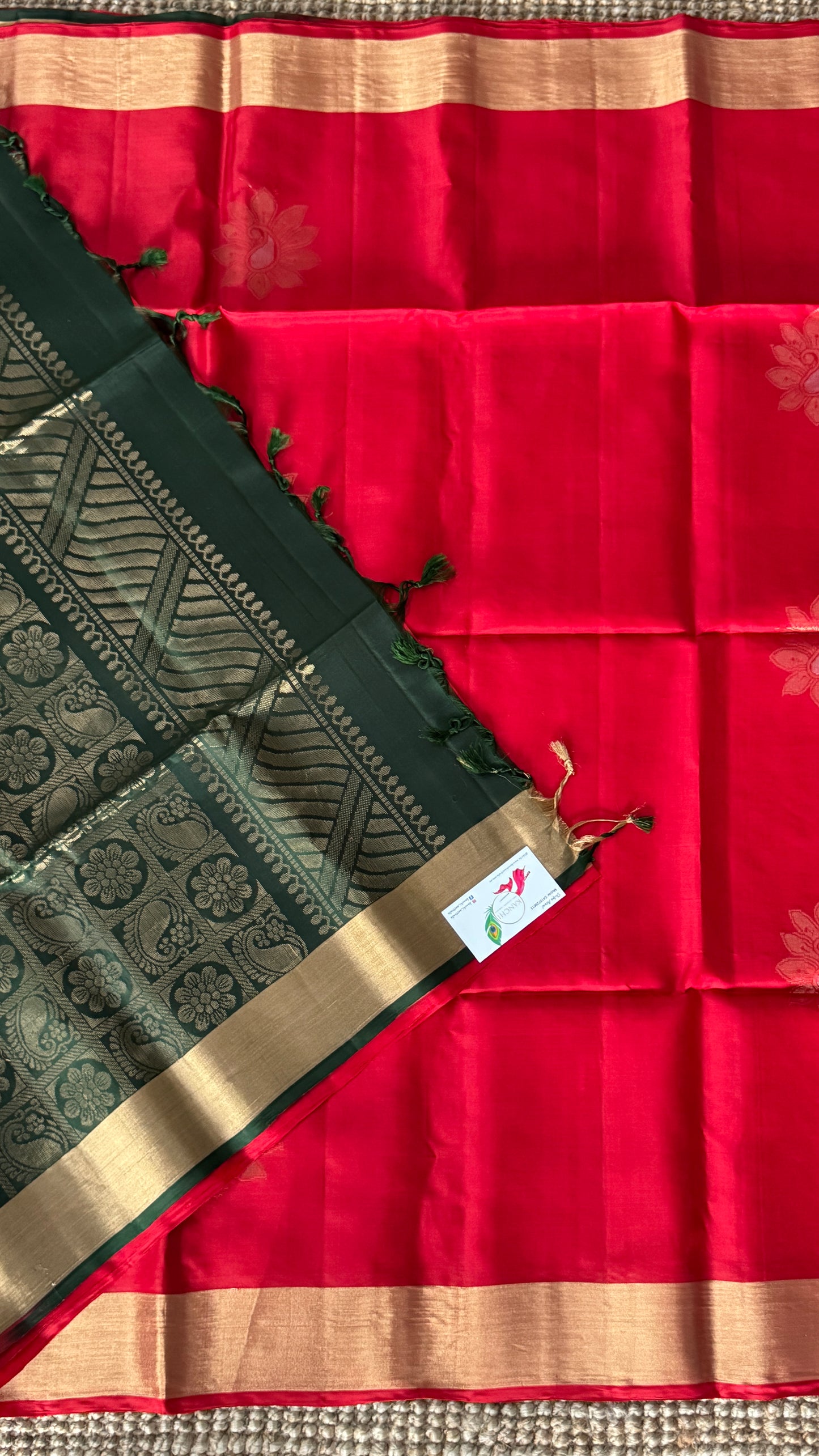 KANCHIVARAM PURE SOFT SILK HANDLOOM SAREE – Red with Bottle Green Pallu