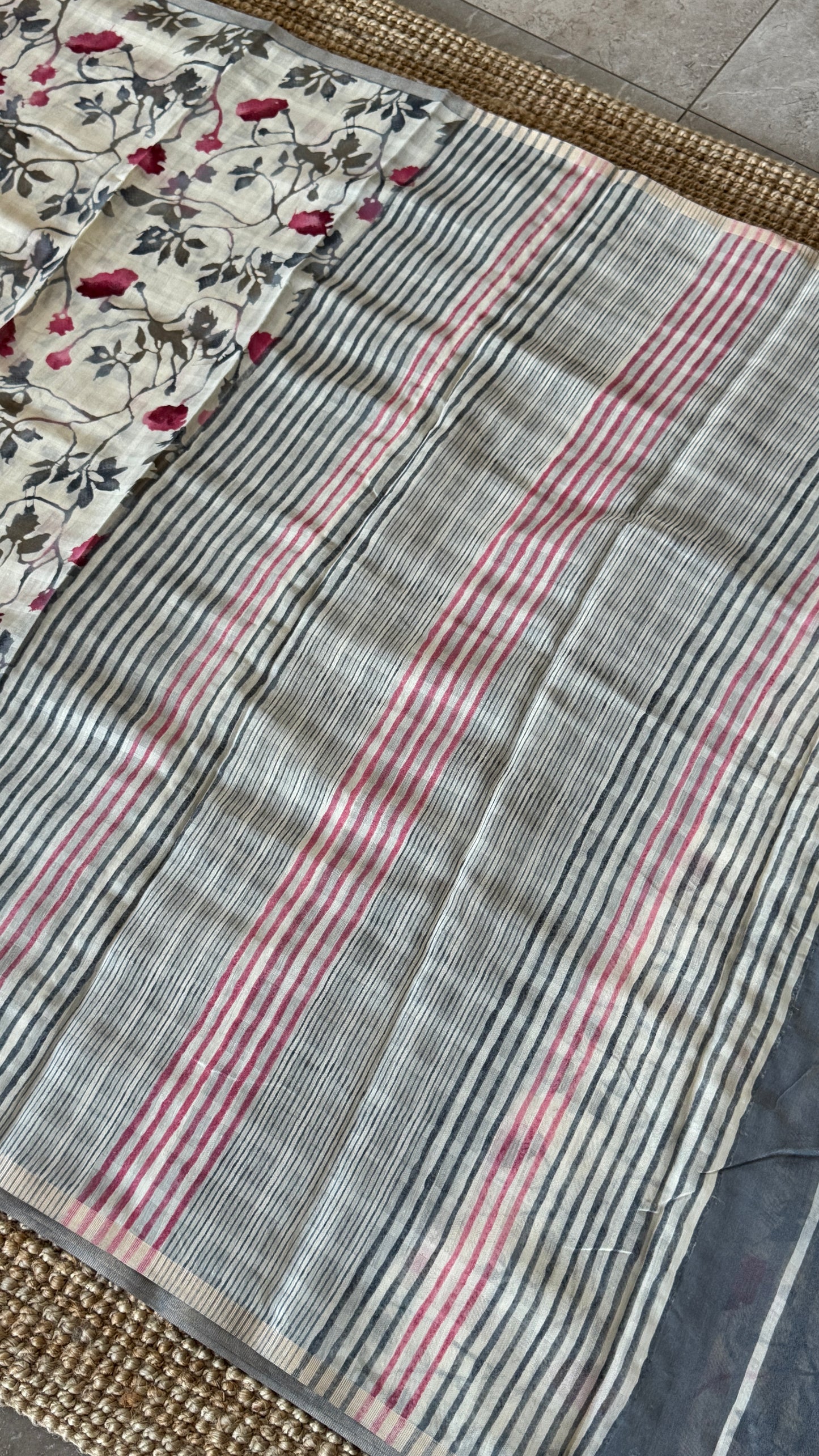Floral Printed Soft Cotton Saree – Half White