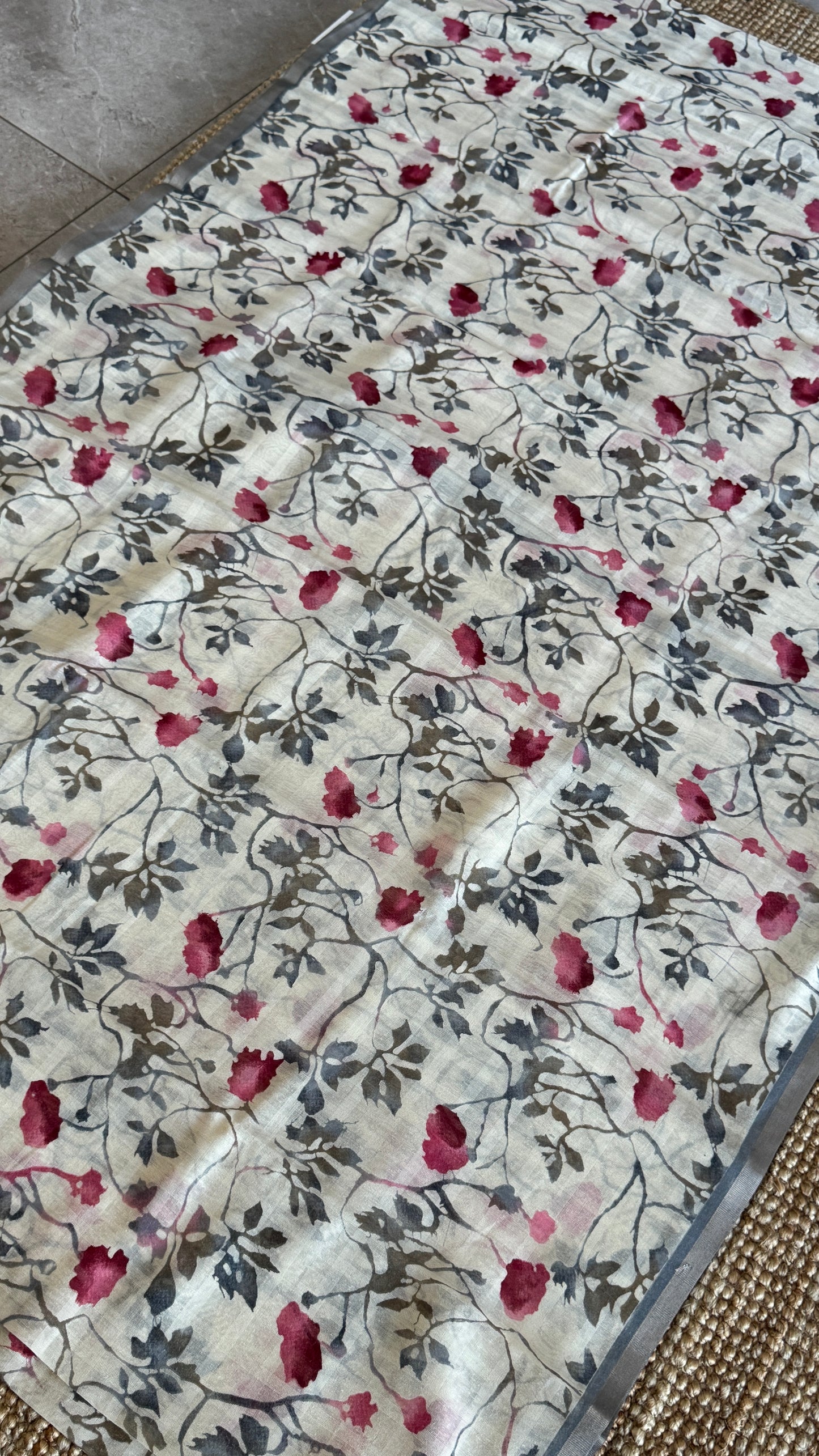 Floral Printed Soft Cotton Saree – Half White