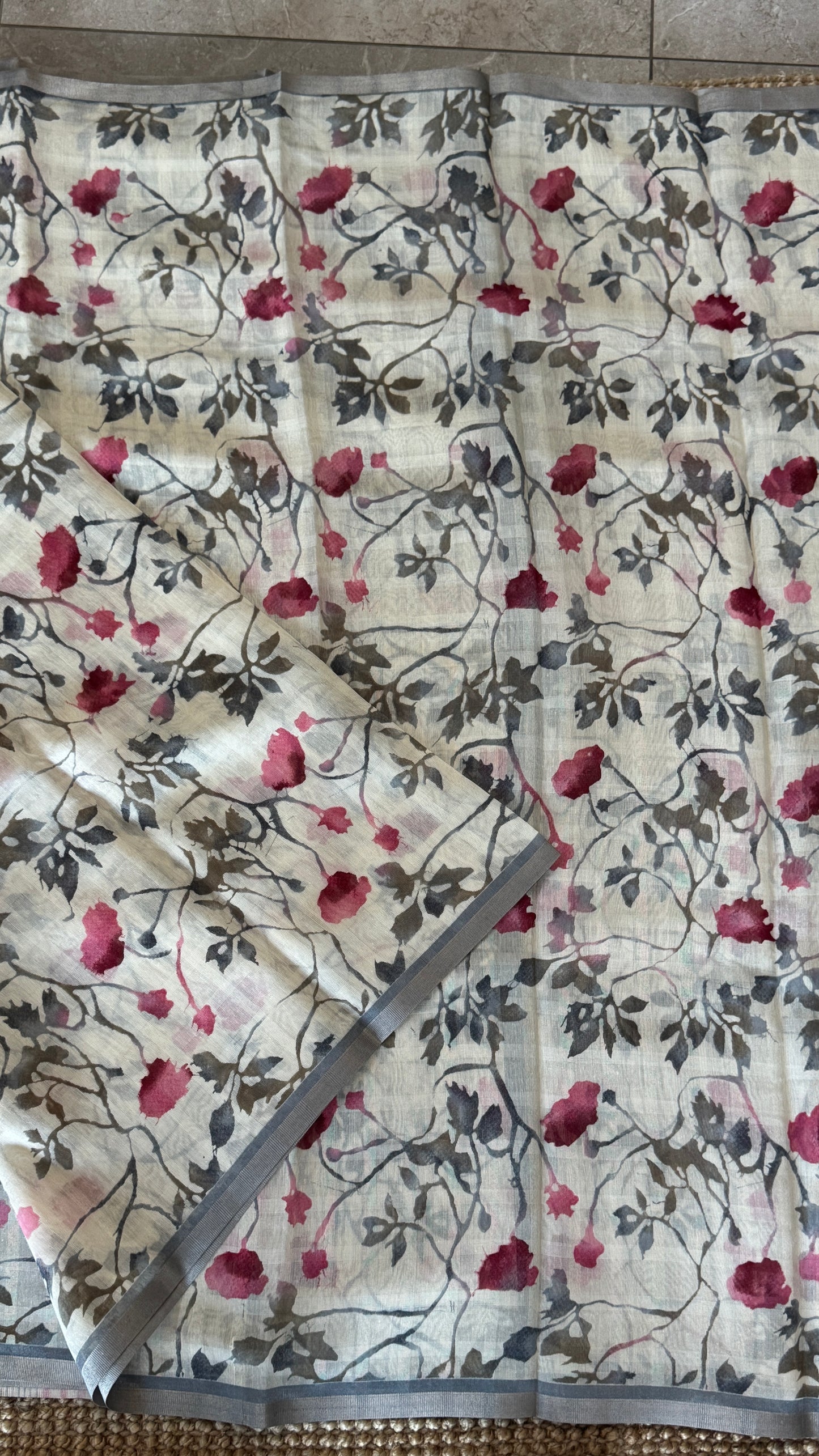Floral Printed Soft Cotton Saree – Half White