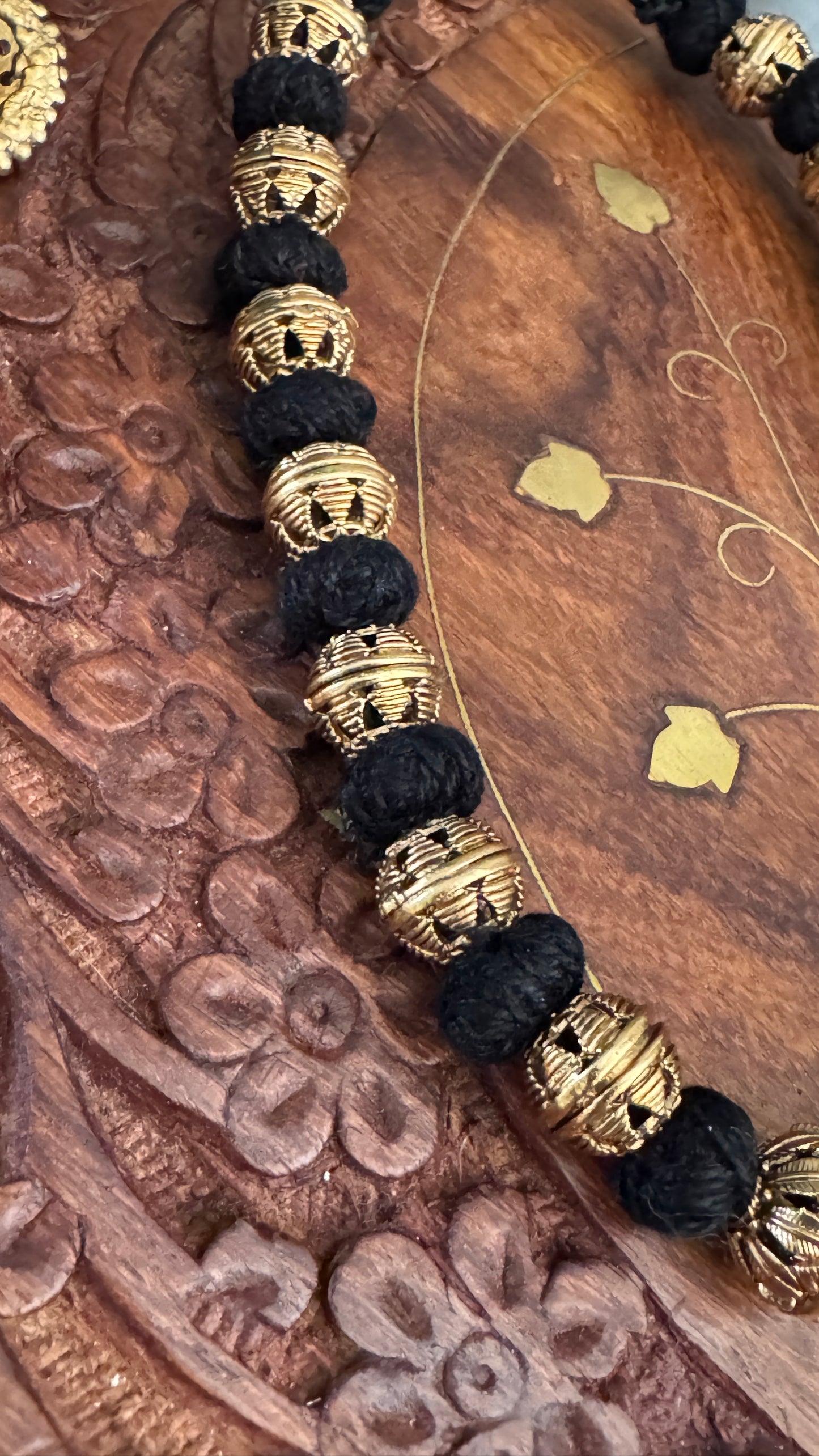 Elephant Black Bead Thread Necklace