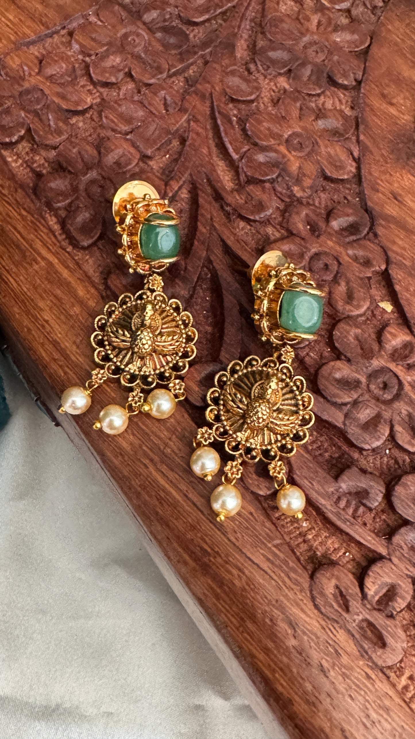 Antique Neckpiece with Earrings