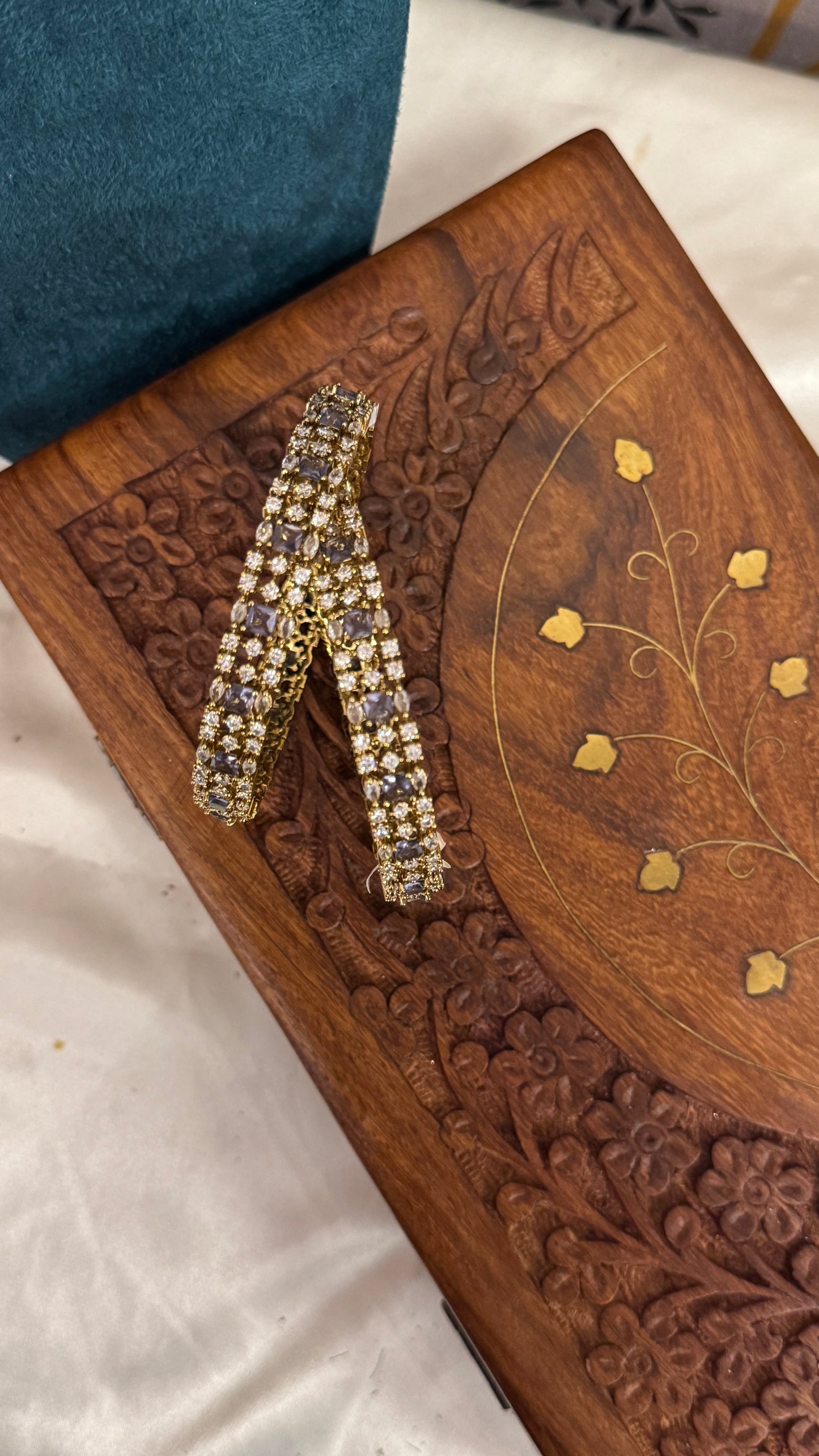 Antique gold plated Victorian Stone Bangle Set - Lavender Stones
