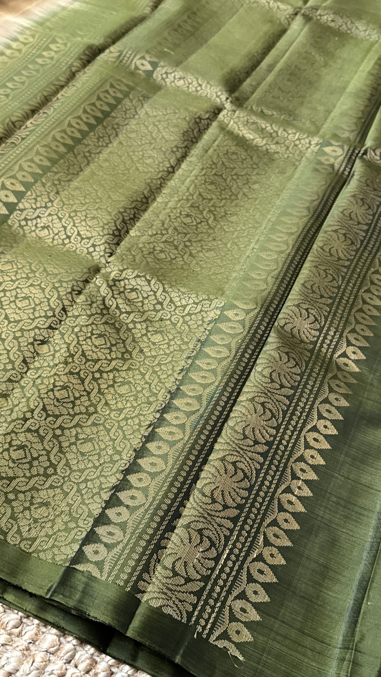 Pure Handloom Soft Silk Saree – Champagne color with Olive green