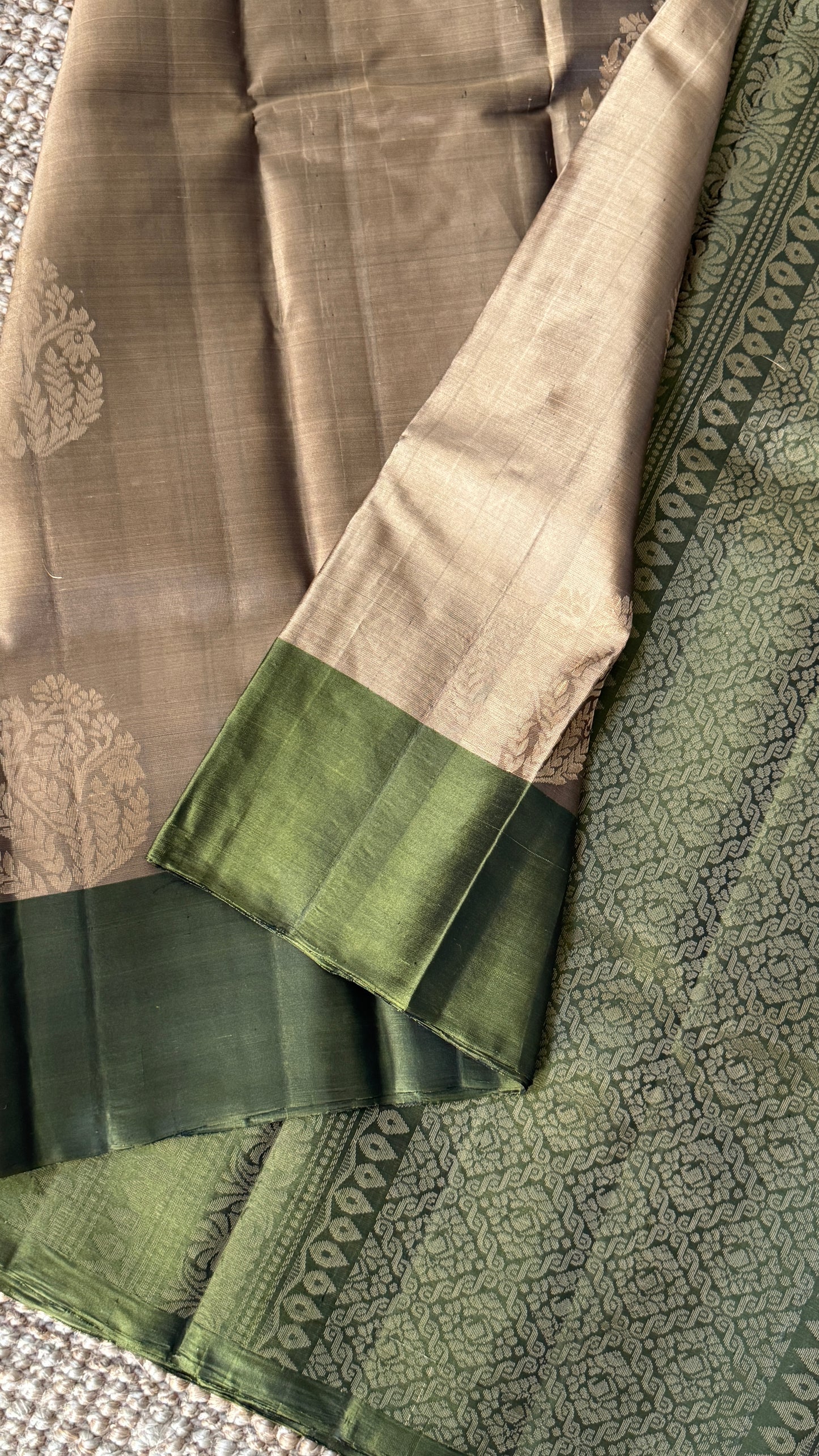 Pure Handloom Soft Silk Saree – Champagne color with Olive green