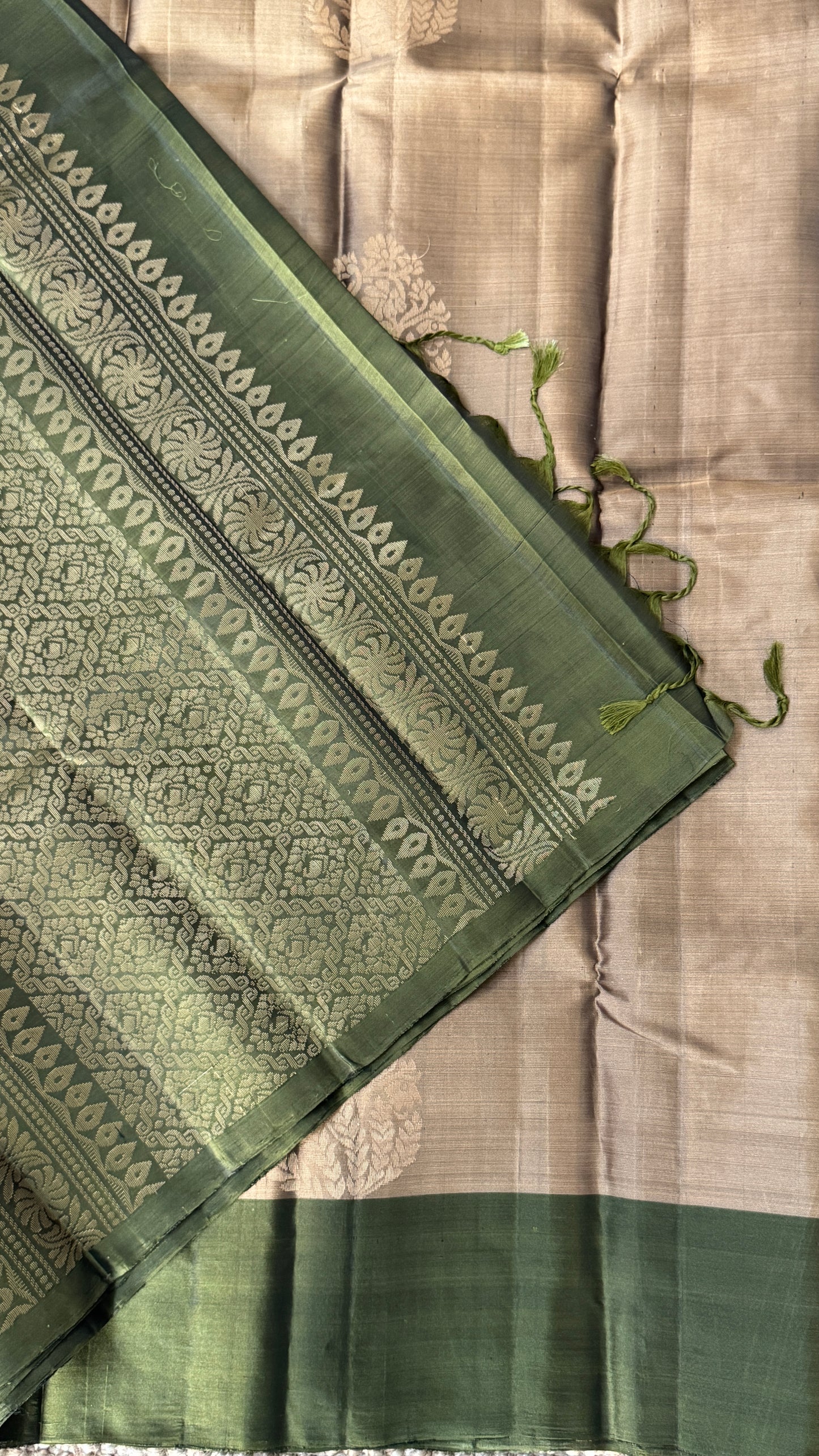 Pure Handloom Soft Silk Saree – Champagne color with Olive green