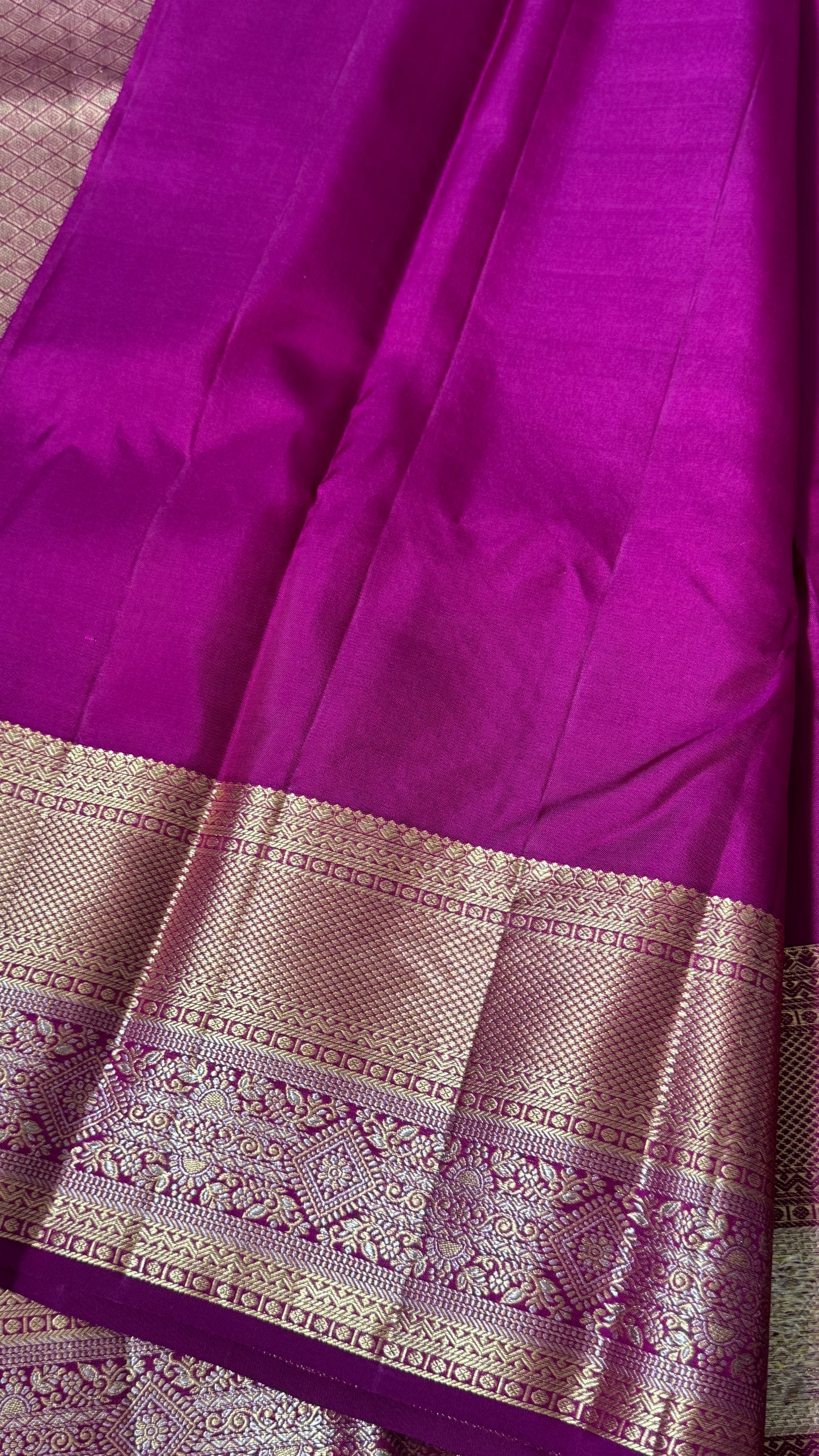 Pure Kanchivaram Silk Saree – Exquisite Pink with Gold Zari Brocade Weaving