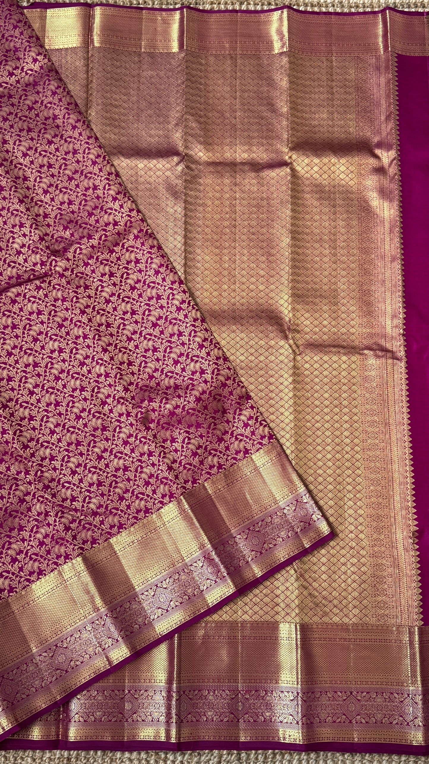 Pure Kanchivaram Silk Saree – Exquisite Pink with Gold Zari Brocade Weaving