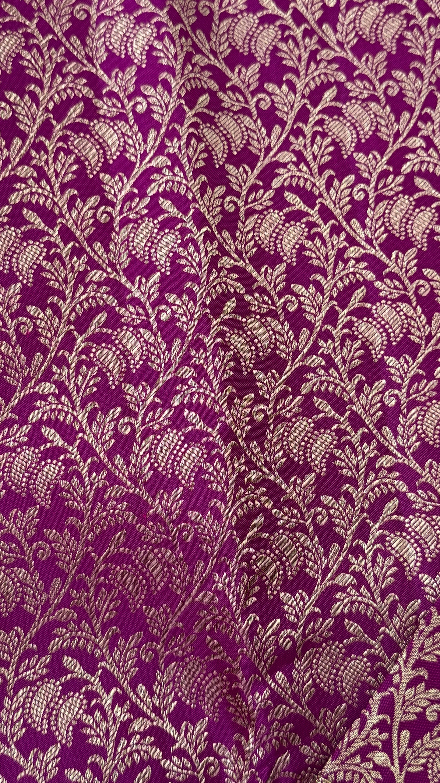 Pure Kanchivaram Silk Saree – Exquisite Pink with Gold Zari Brocade Weaving