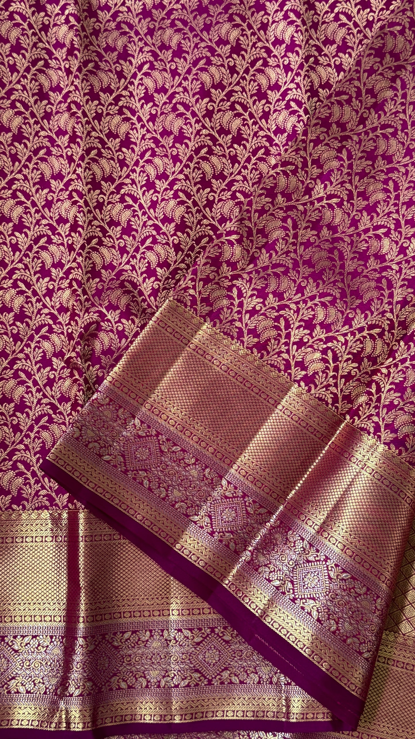 Pure Kanchivaram Silk Saree – Exquisite Pink with Gold Zari Brocade Weaving