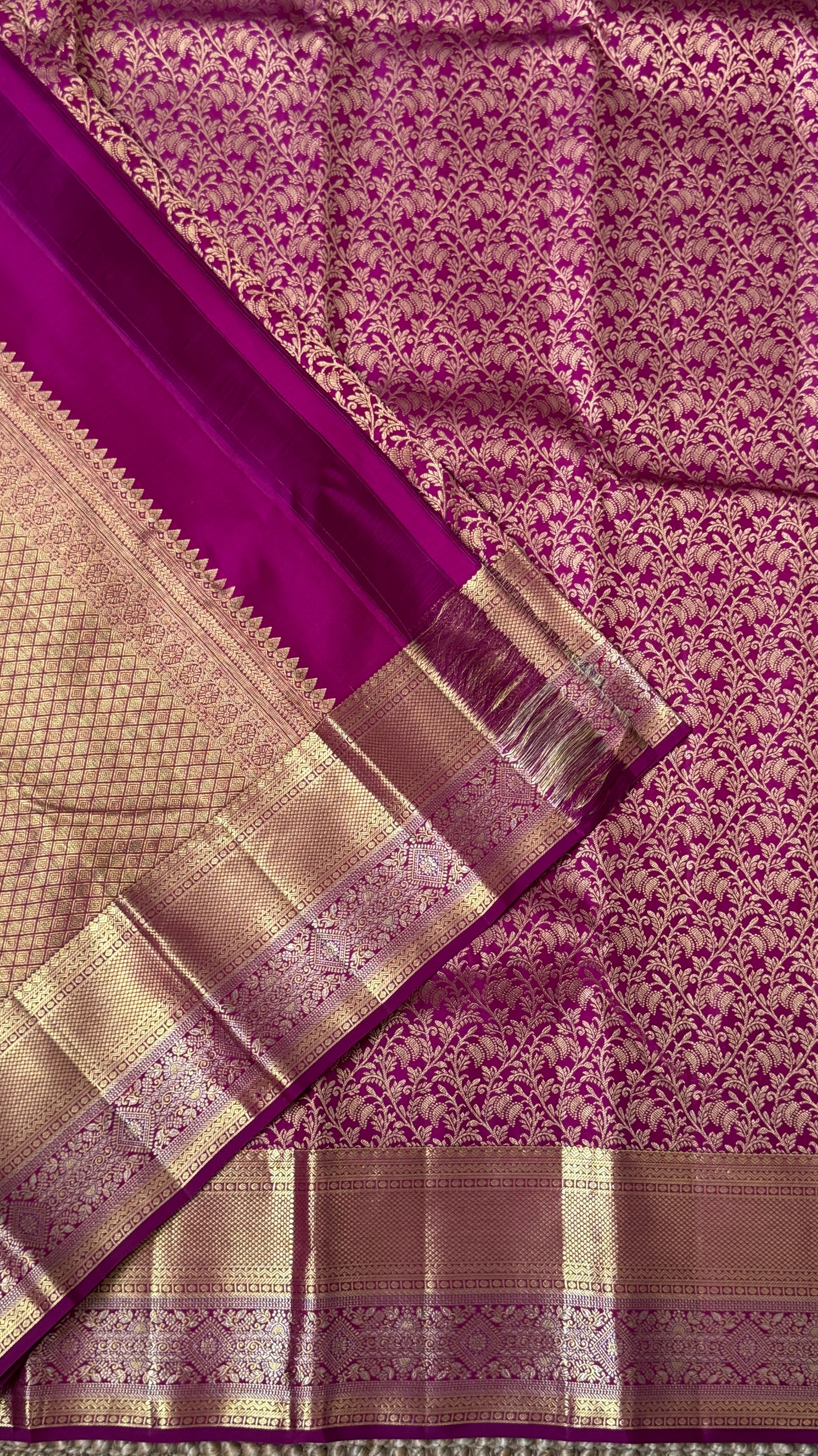 Pure Kanchivaram Silk Saree – Exquisite Pink with Gold Zari Brocade Weaving