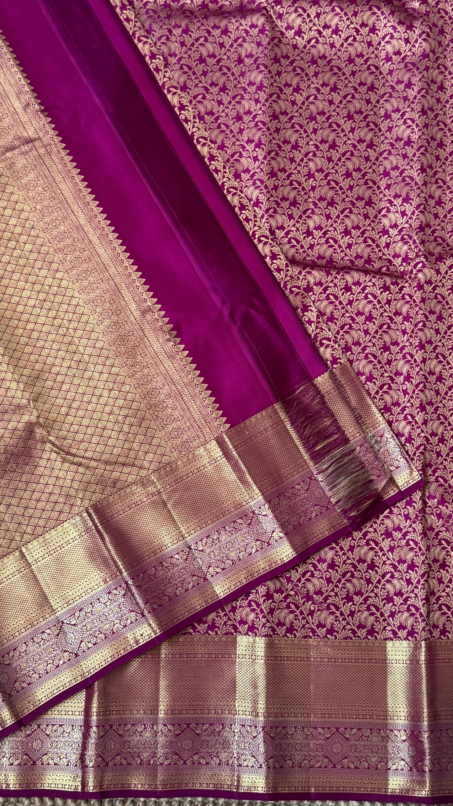 Pure Kanchivaram Silk Saree – Exquisite Pink with Gold Zari Brocade Weaving