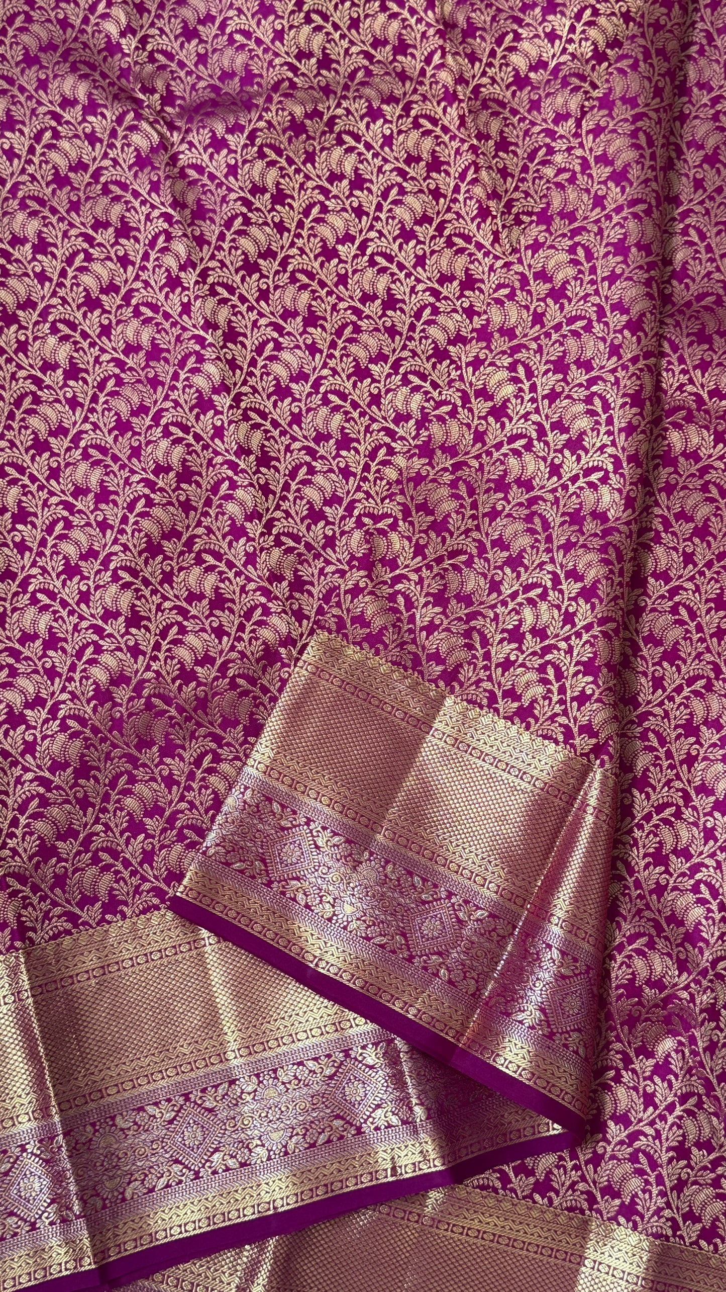 Pure Kanchivaram Silk Saree – Exquisite Pink with Gold Zari Brocade Weaving