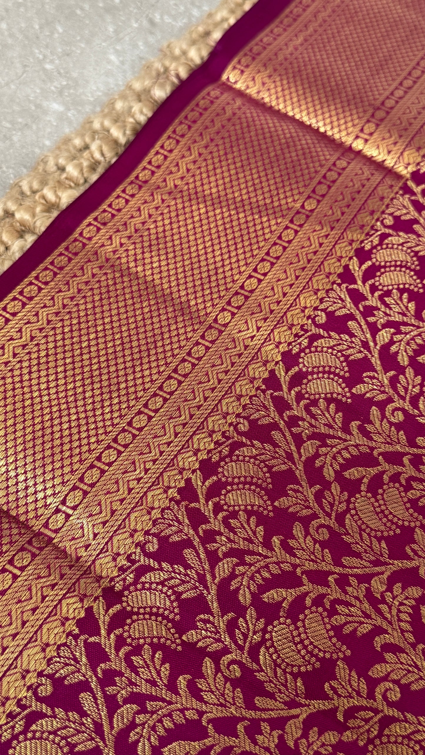 Pure Kanchivaram Silk Saree – Exquisite Pink with Gold Zari Brocade Weaving