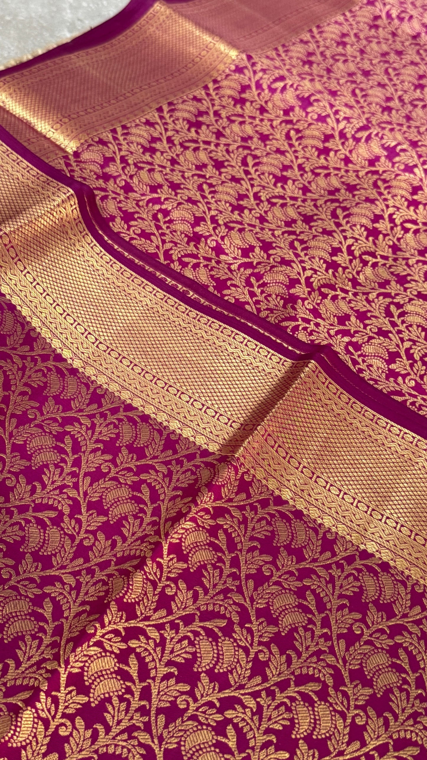 Pure Kanchivaram Silk Saree – Exquisite Pink with Gold Zari Brocade Weaving