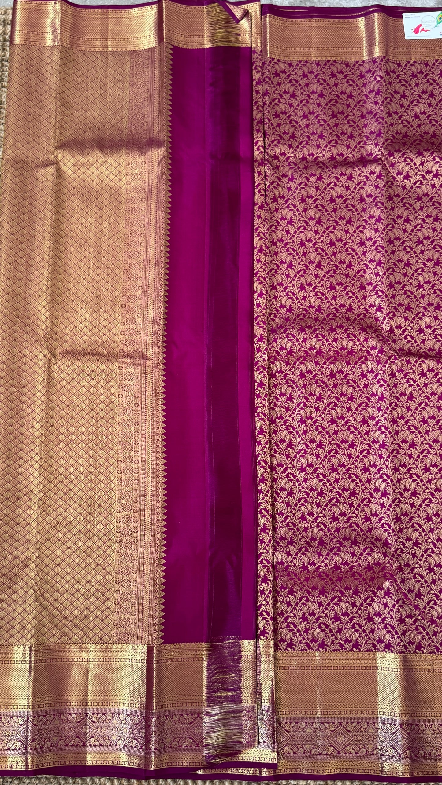 Pure Kanchivaram Silk Saree – Exquisite Pink with Gold Zari Brocade Weaving