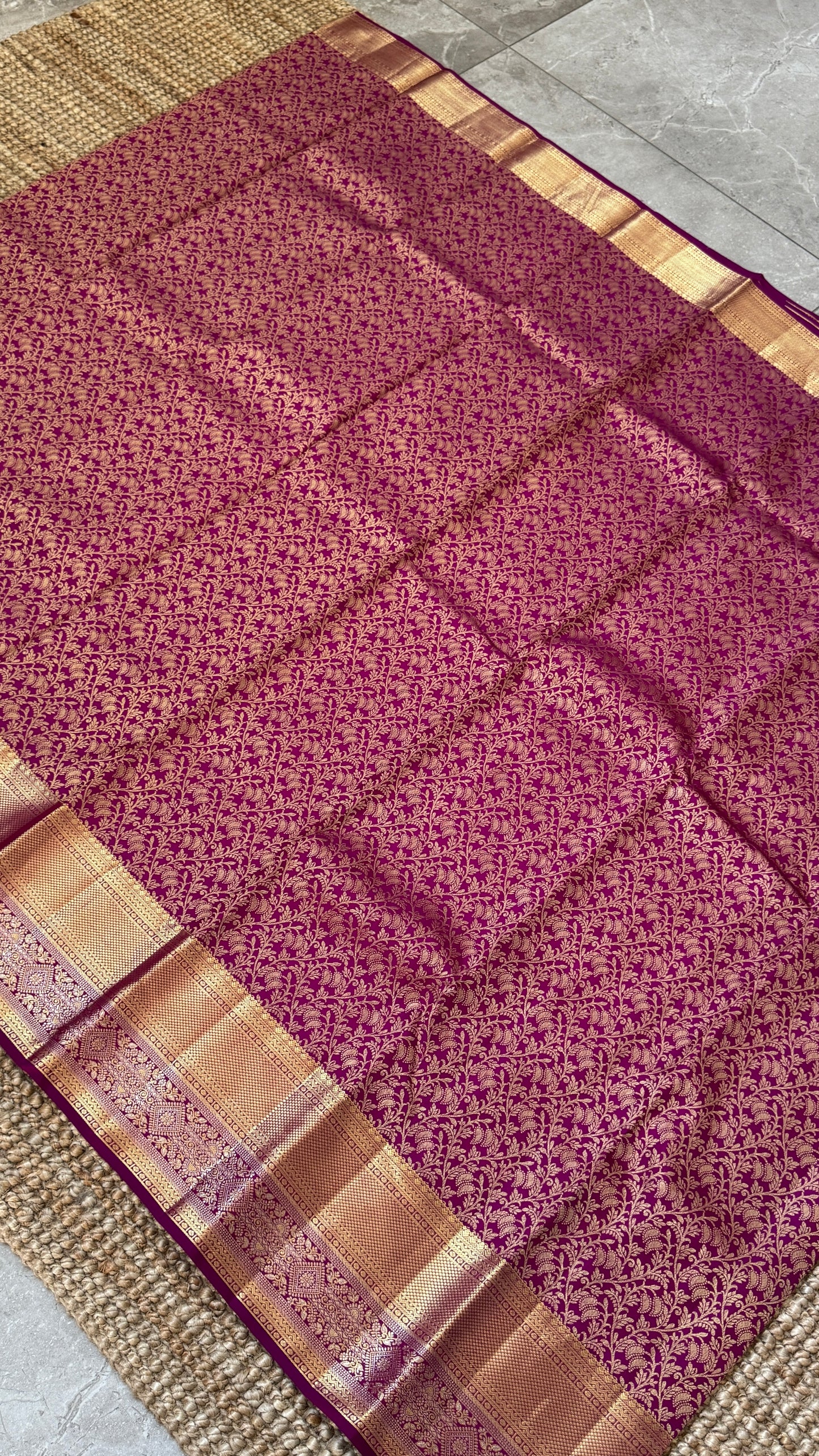 Pure Kanchivaram Silk Saree – Exquisite Pink with Gold Zari Brocade Weaving