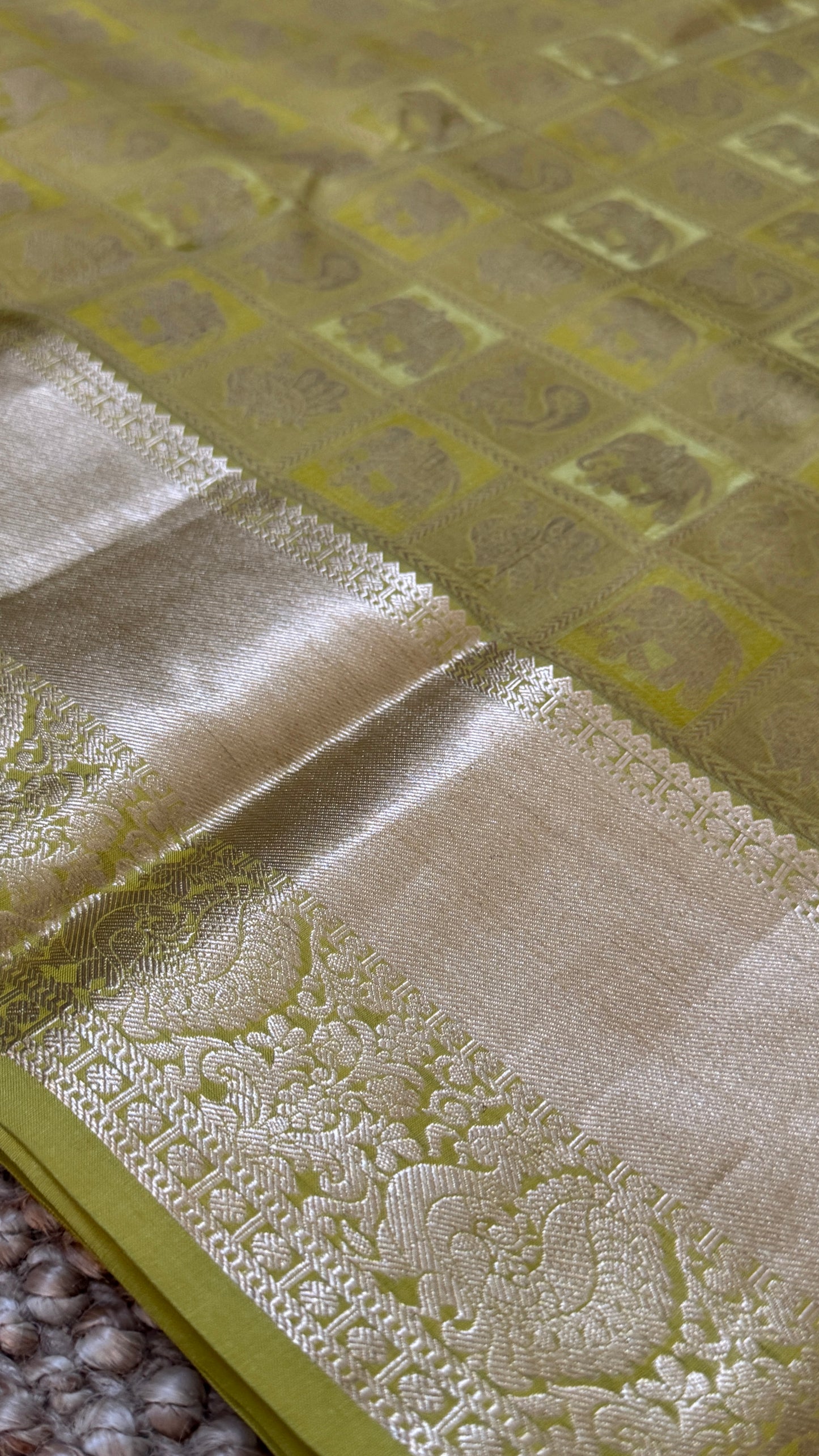 Pure Kanchivaram Silk Saree – Exquisite Mehendi Yellow/Green