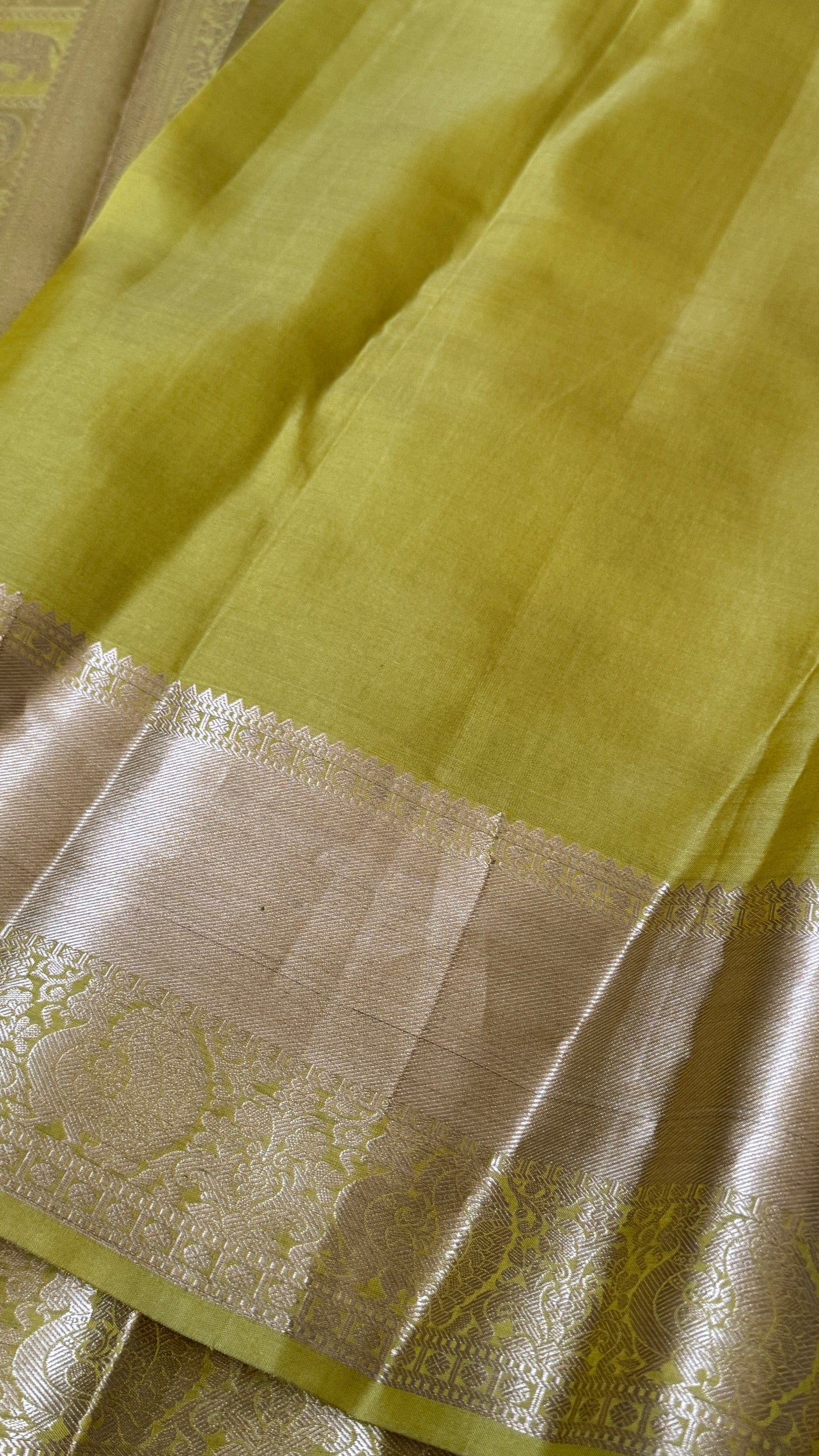 Pure Kanchivaram Silk Saree – Exquisite Mehendi Yellow/Green