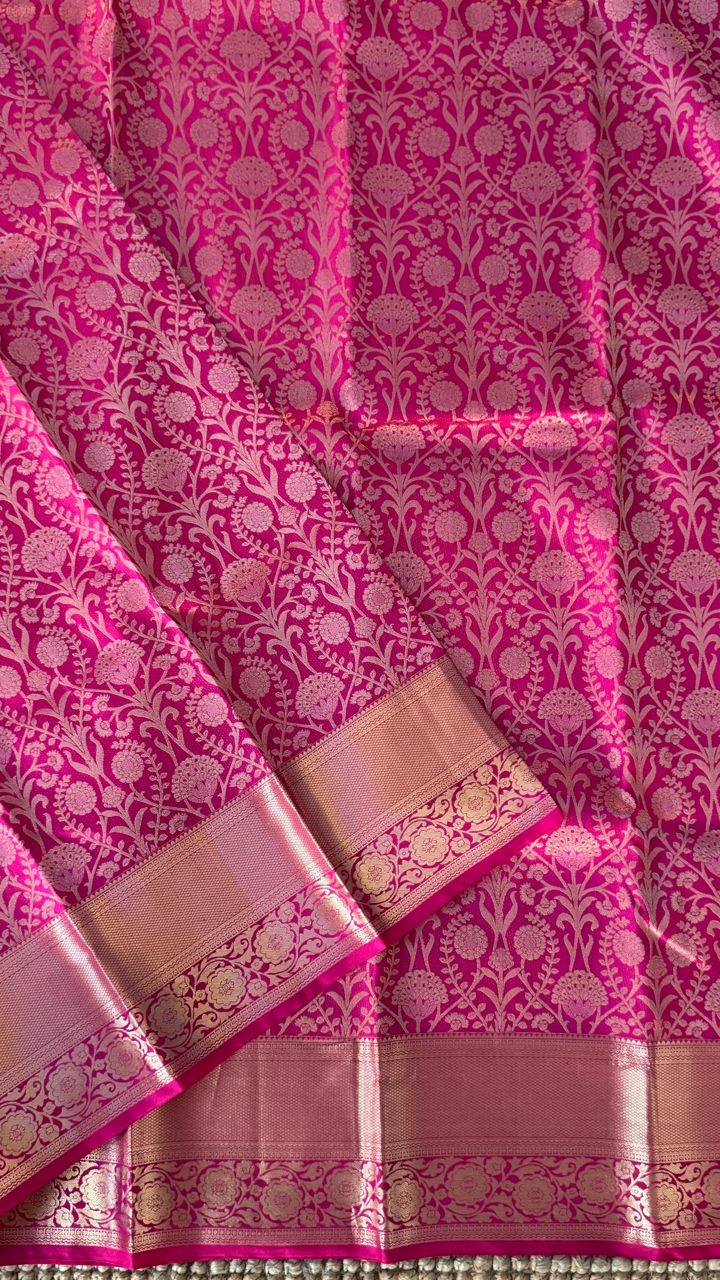 Pure Kanchivaram Silk Saree – Exquisite Pink with Gold Zari Brocade Weaving